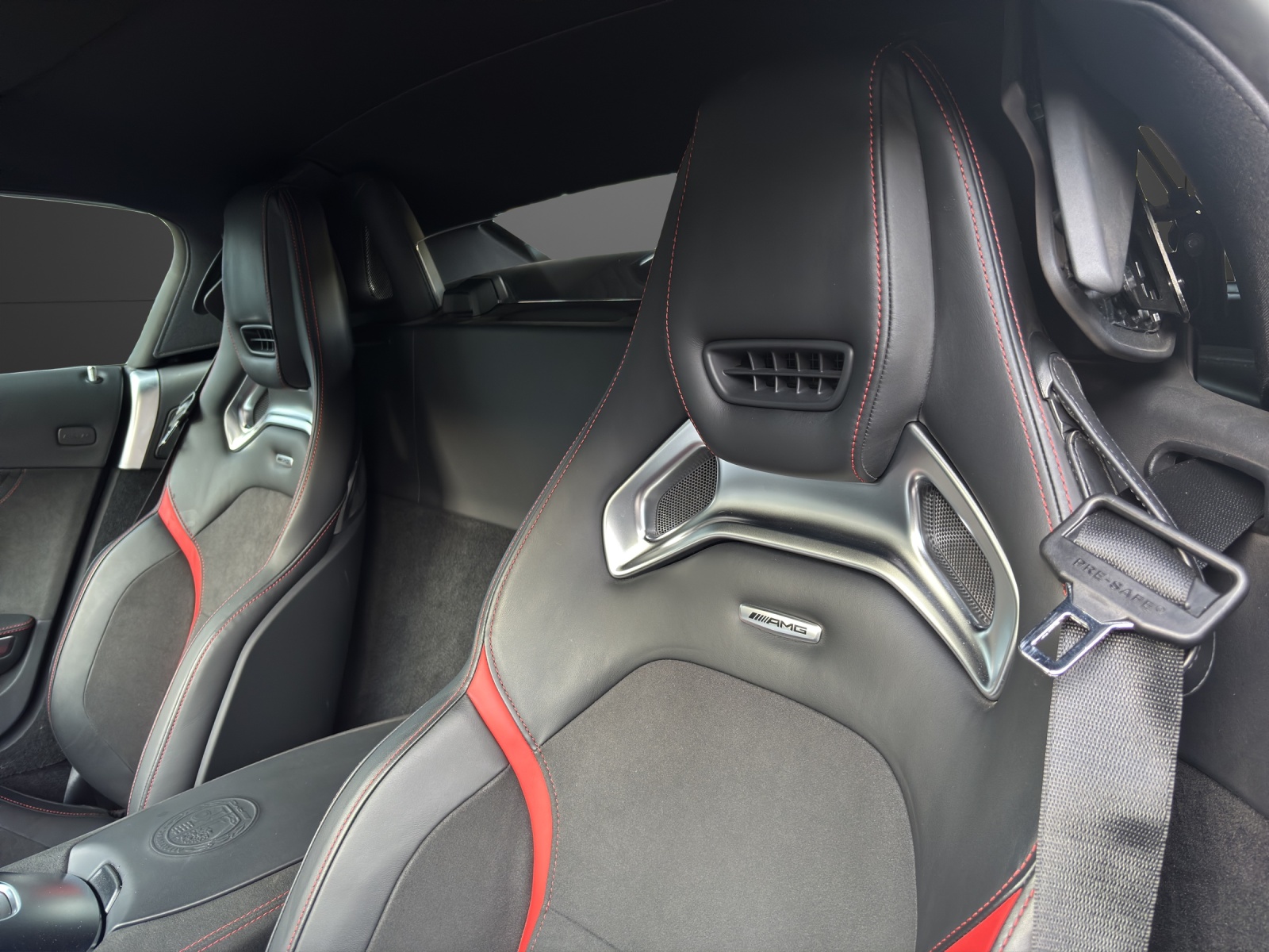 MERCEDES-BENZ AMG GT C Roadster Speedshift DCT-image-7