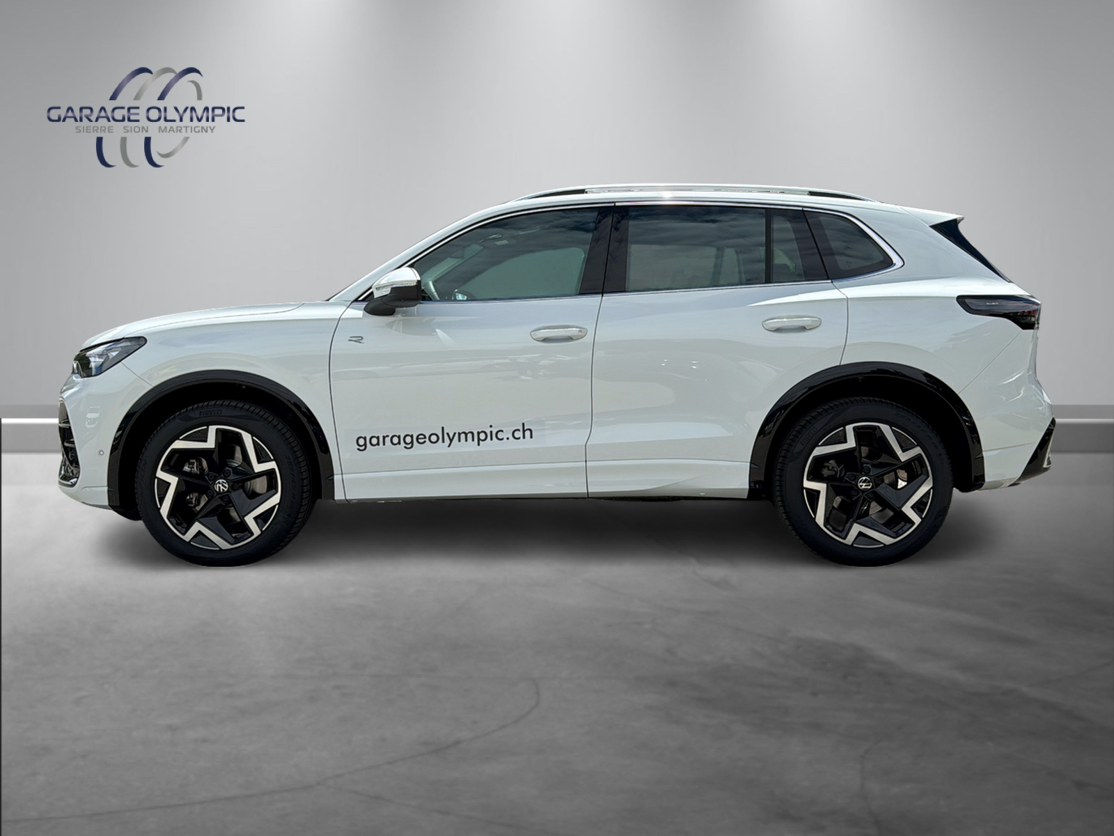VW Tiguan 2.0 TDI SCR R-Line 4Motion DSG-showroom-element-1