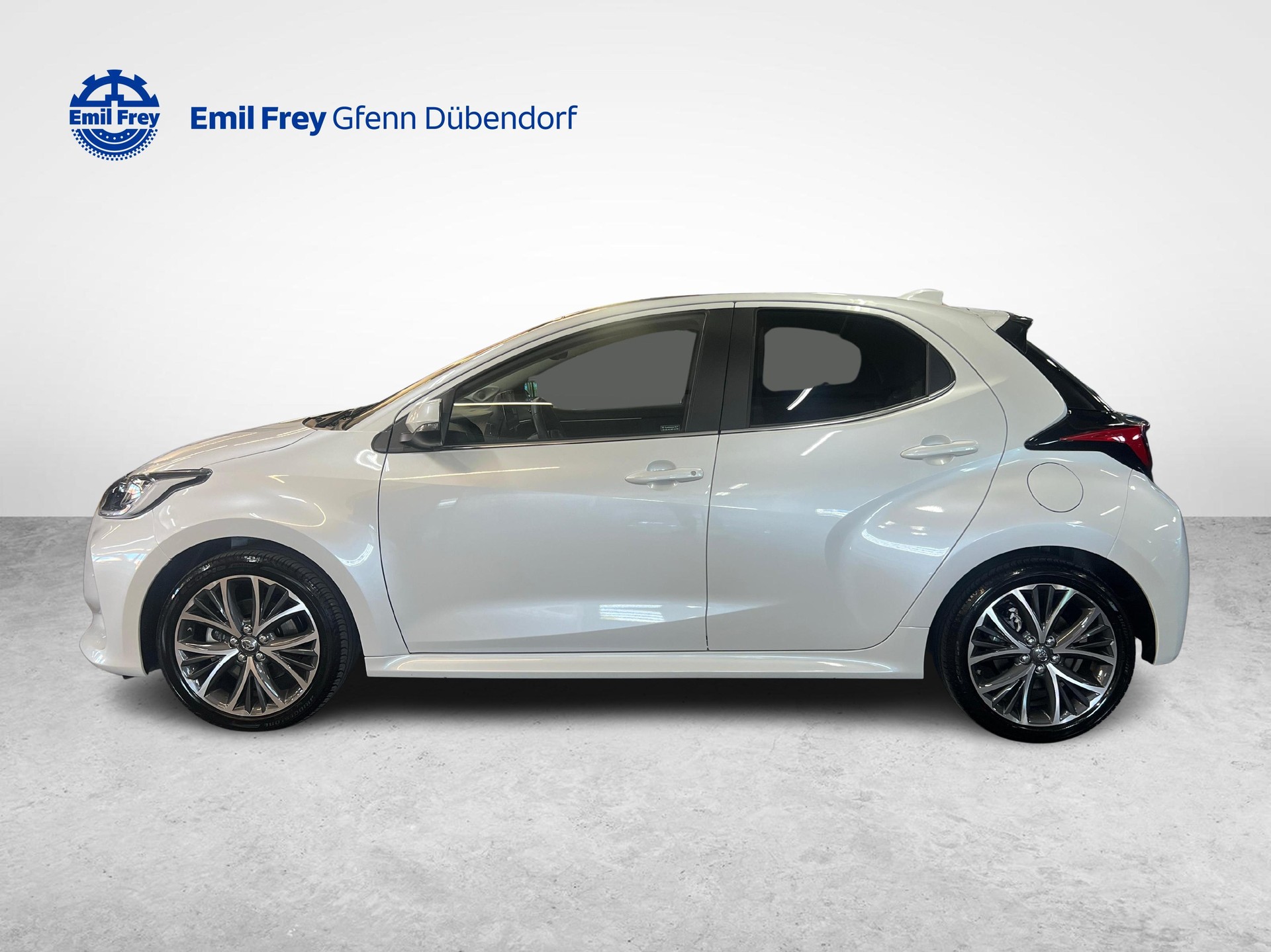 TOYOTA Yaris 1.5 VVT-i HSD Premium-image-1