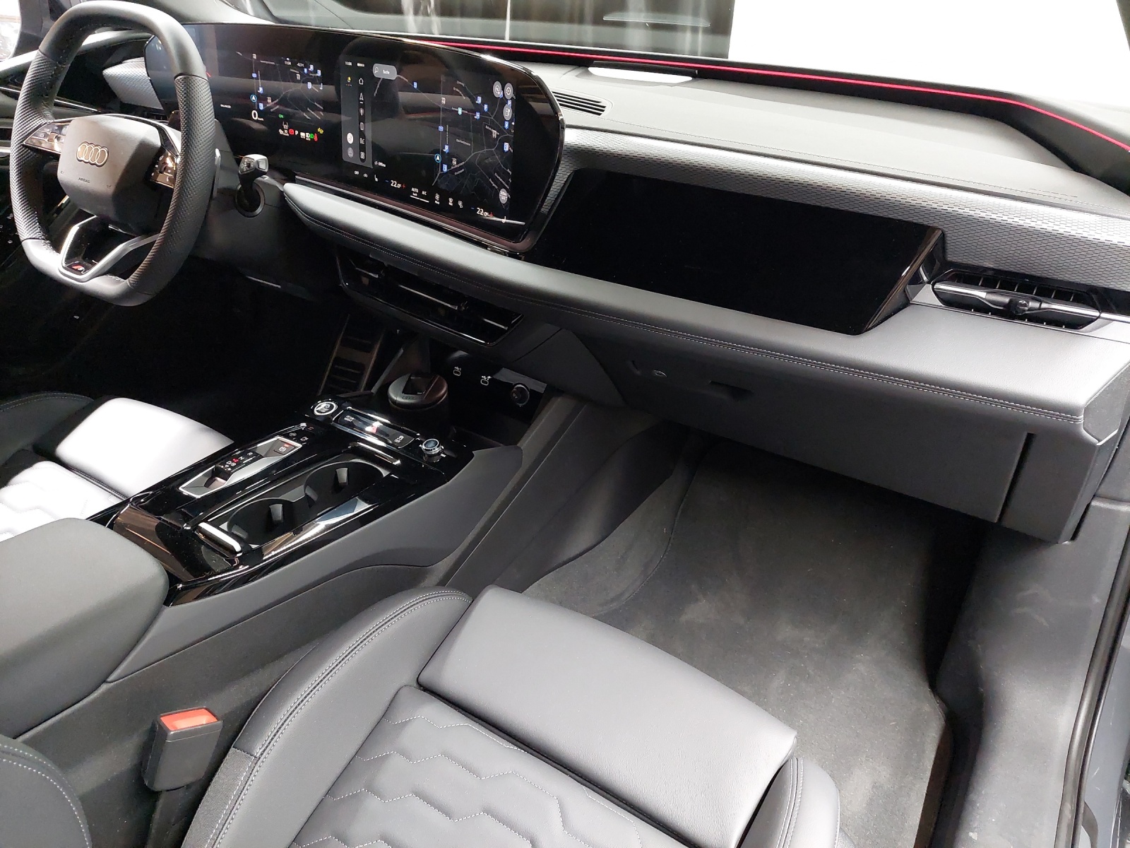 AUDI A6 Avant e-tron quattro-image-9