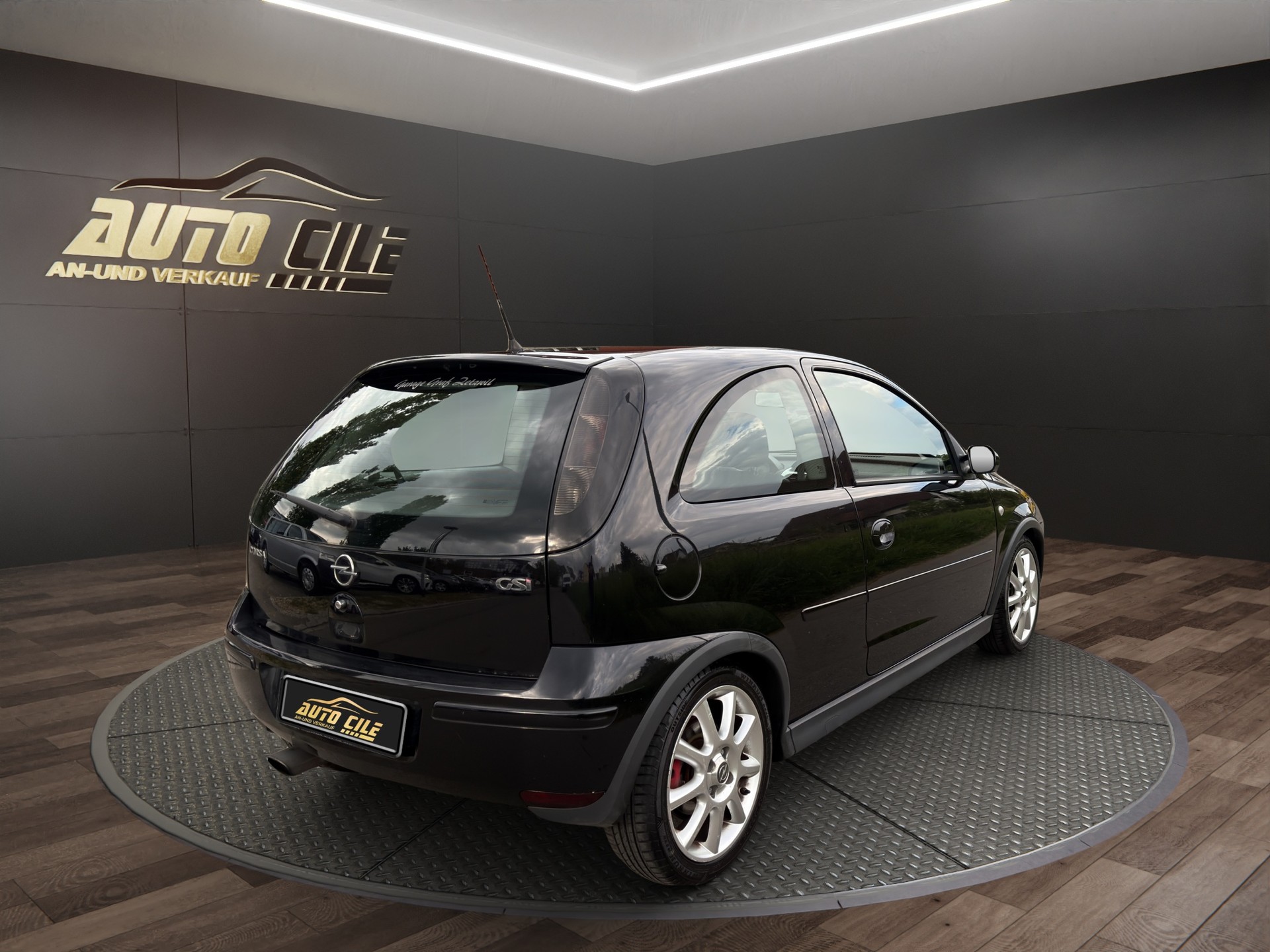 OPEL Corsa 1.8 16V GSi-image-6