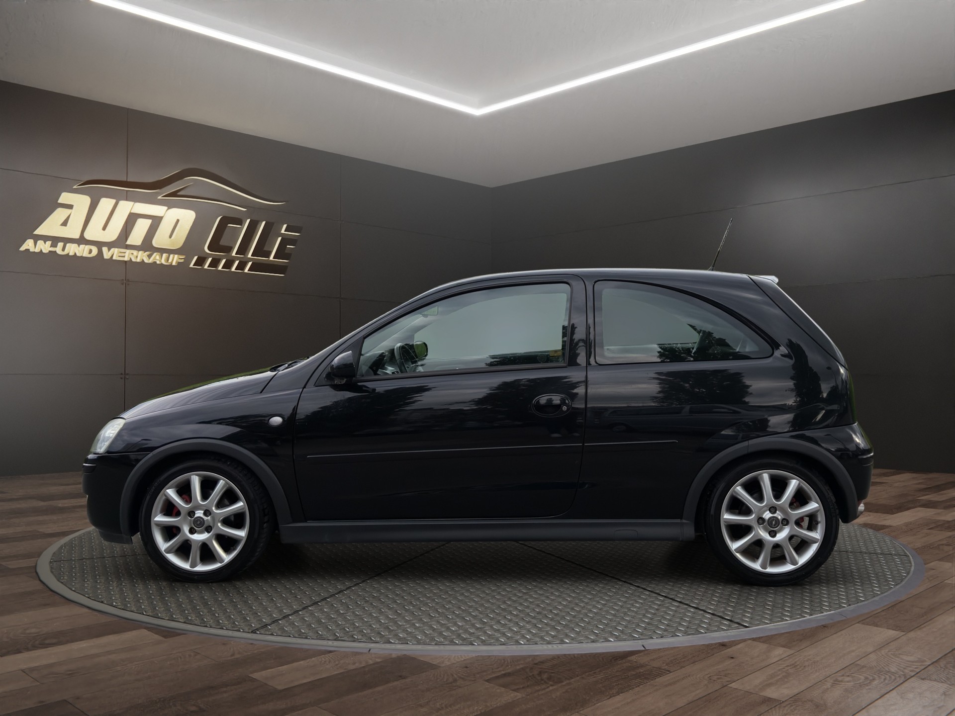 OPEL Corsa 1.8 16V GSi-image-3