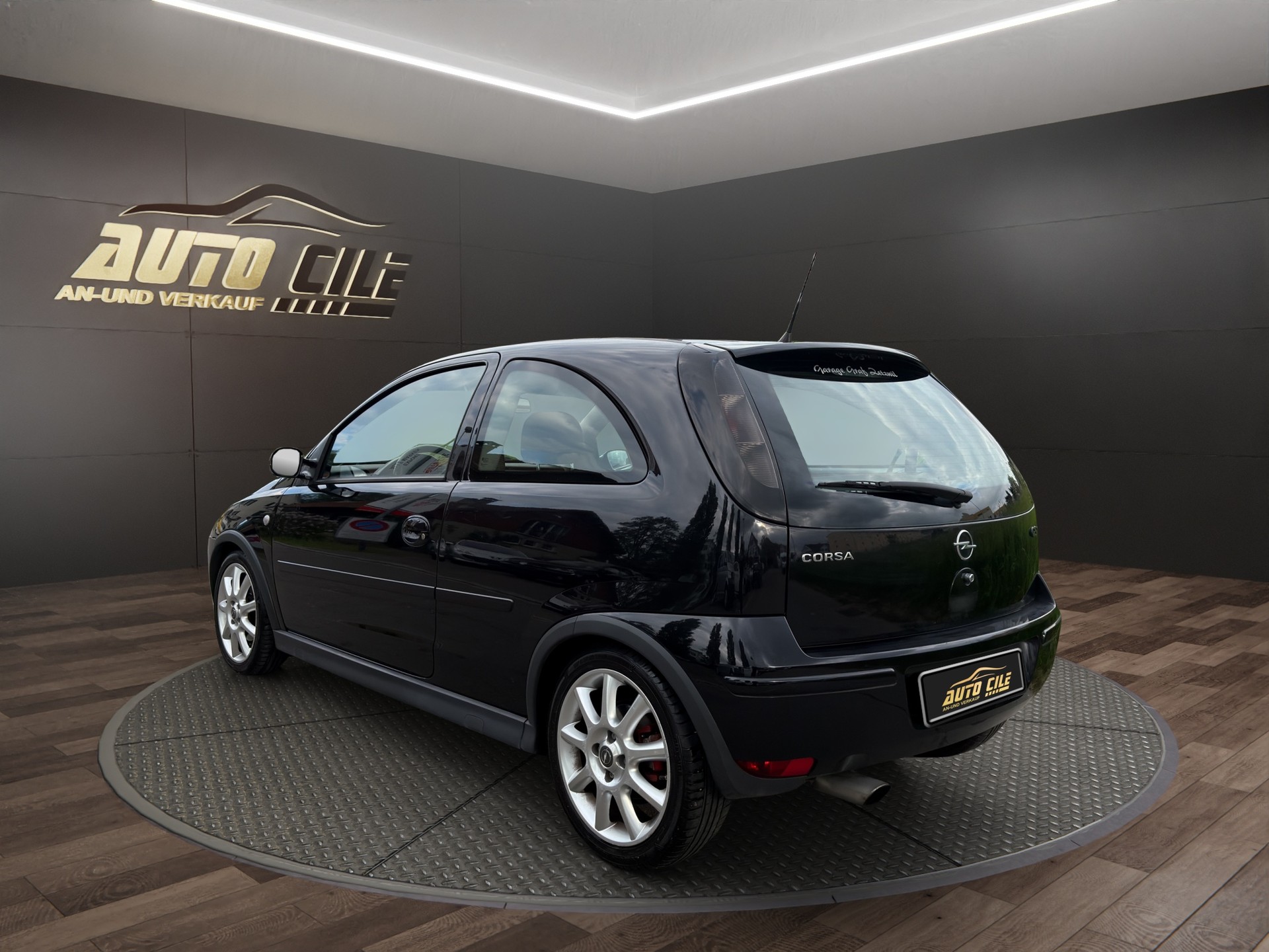 OPEL Corsa 1.8 16V GSi-image-4