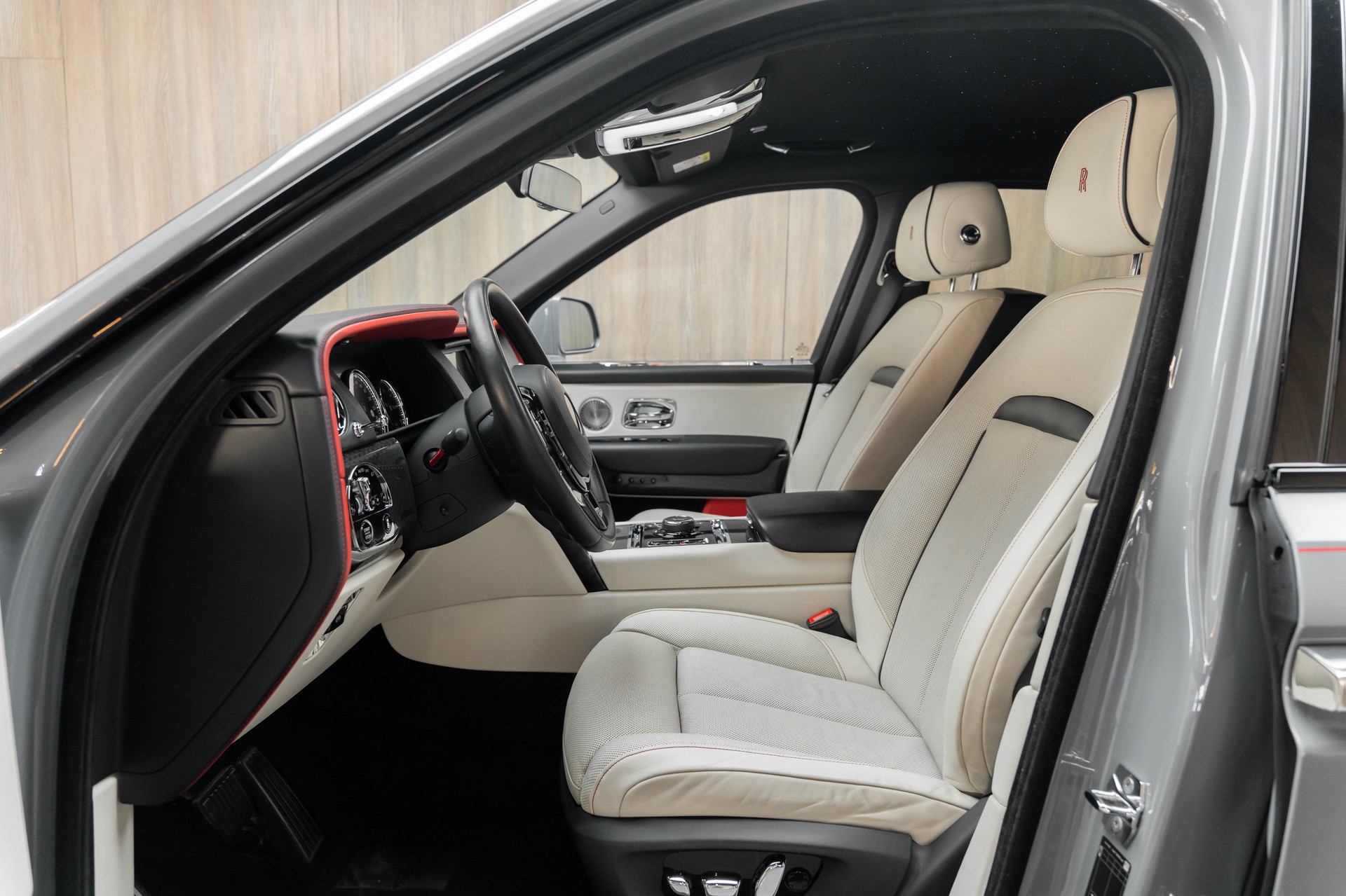 ROLLS-ROYCE Cullinan 6.7 V12 Black Badge-image-5