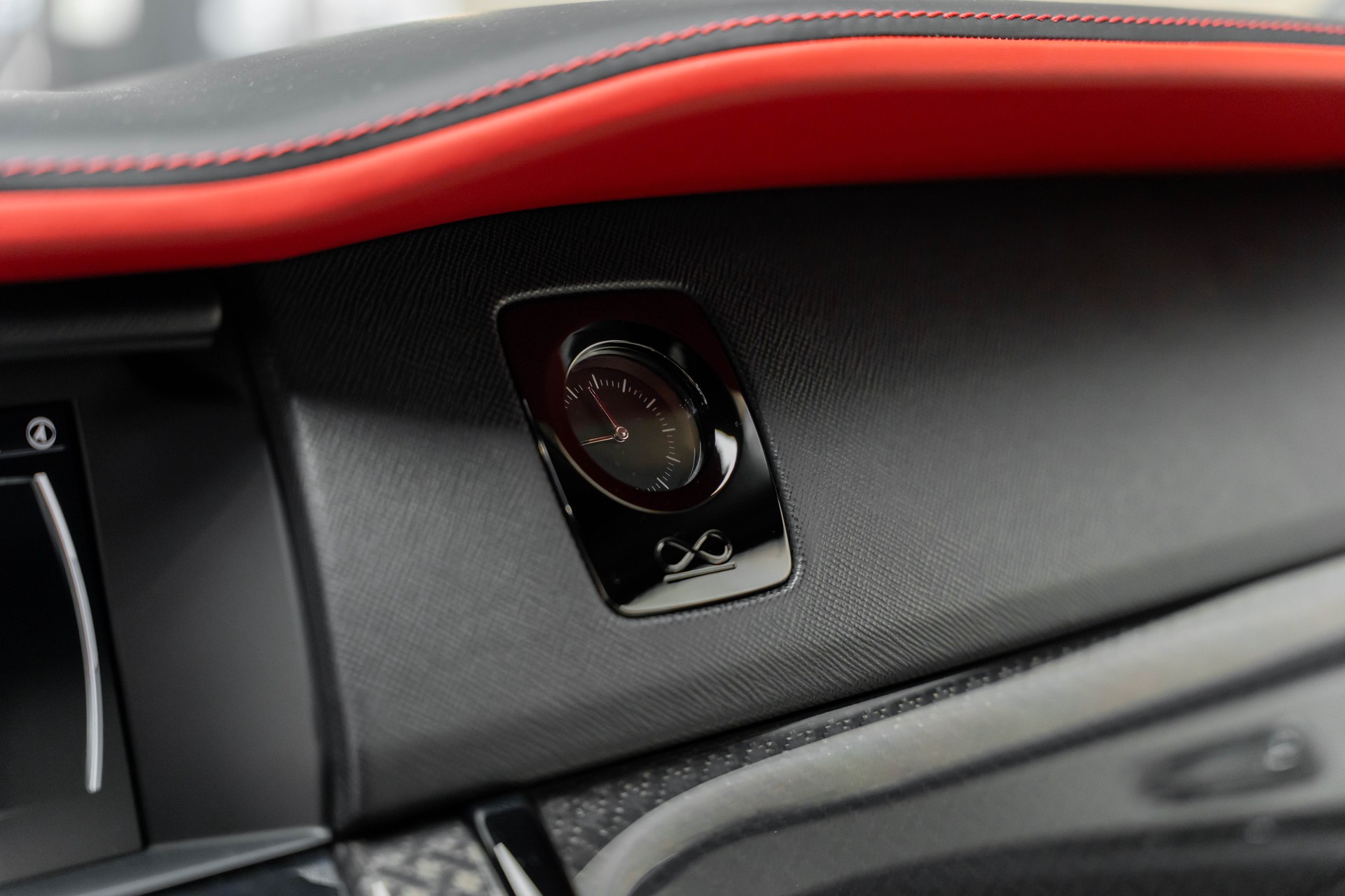 ROLLS-ROYCE Cullinan 6.7 V12 Black Badge-image-14