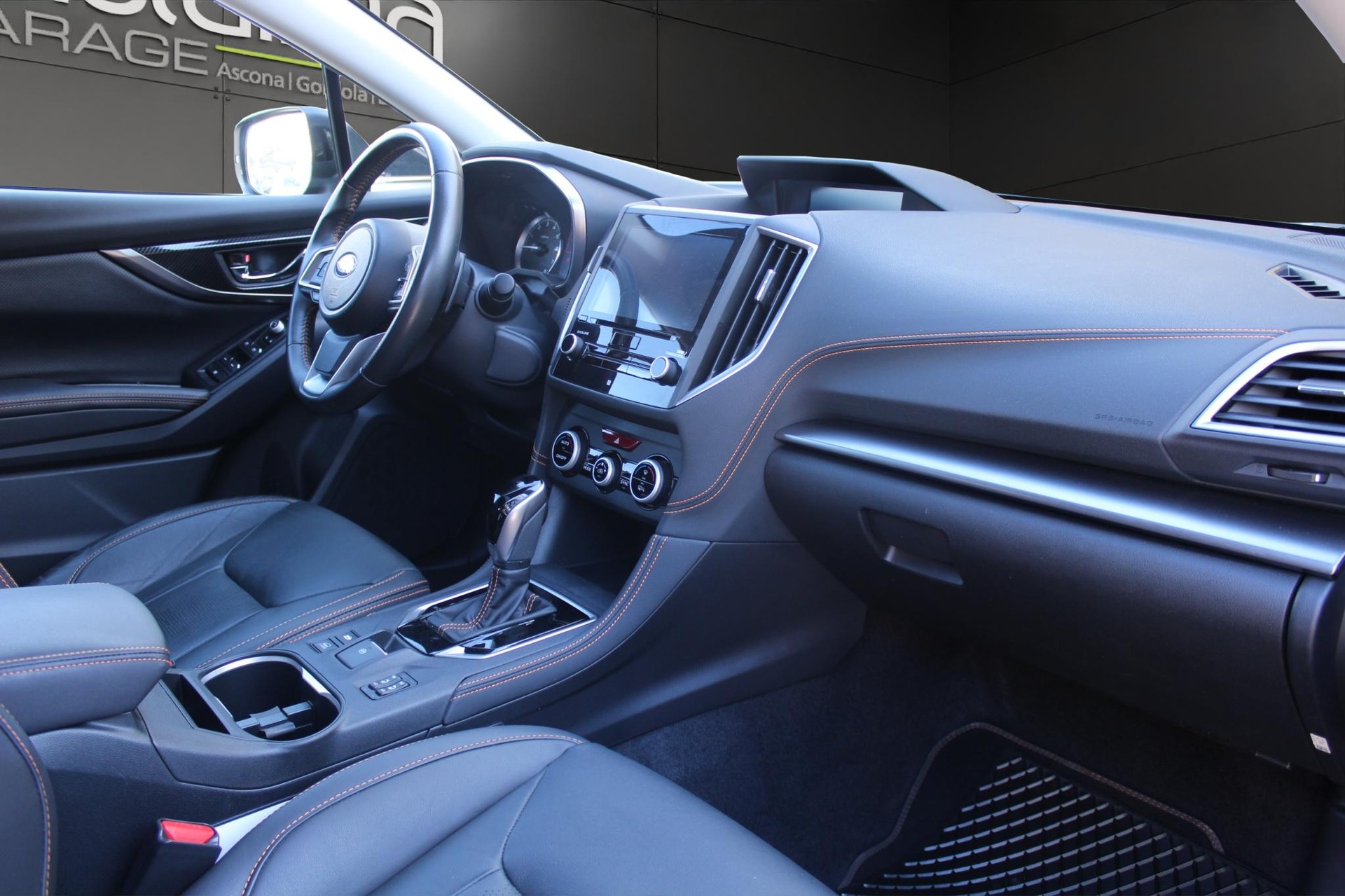 SUBARU XV 2.0i Luxury-image-8