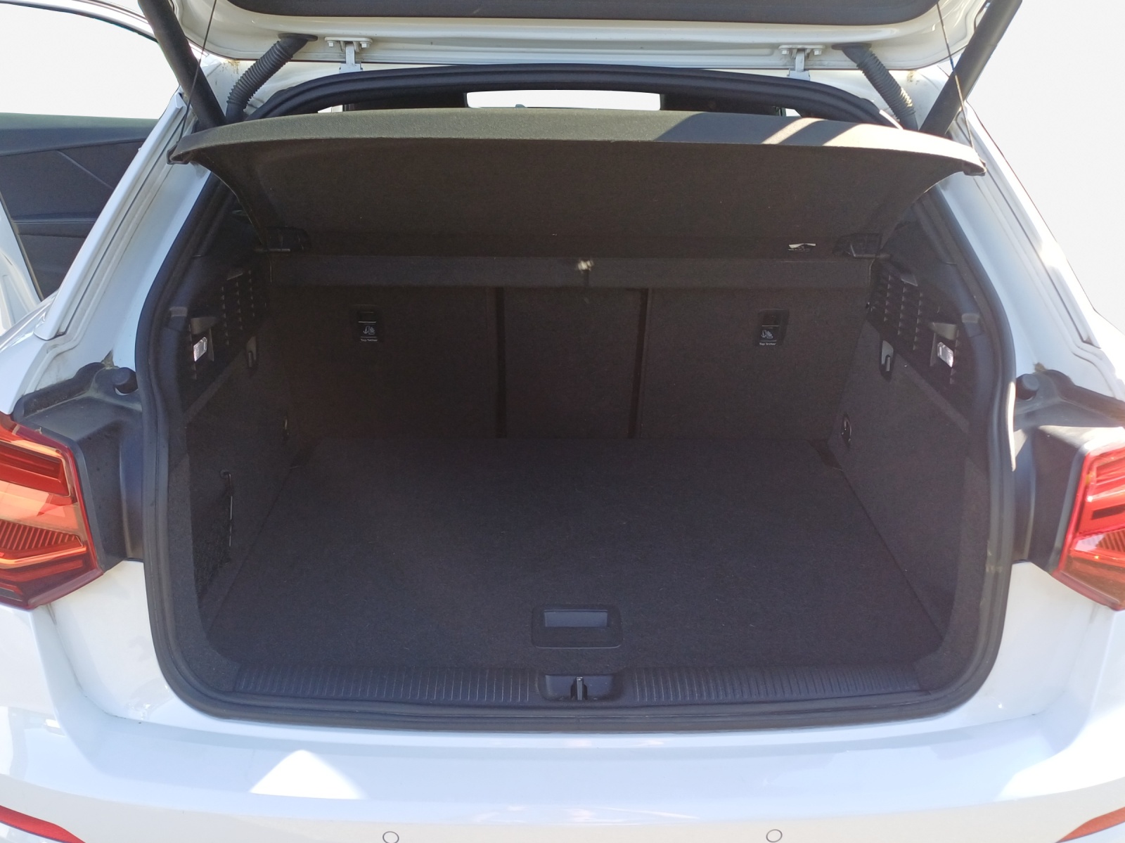 AUDI Q2 35 TFSI Sport S-tronic-image-12