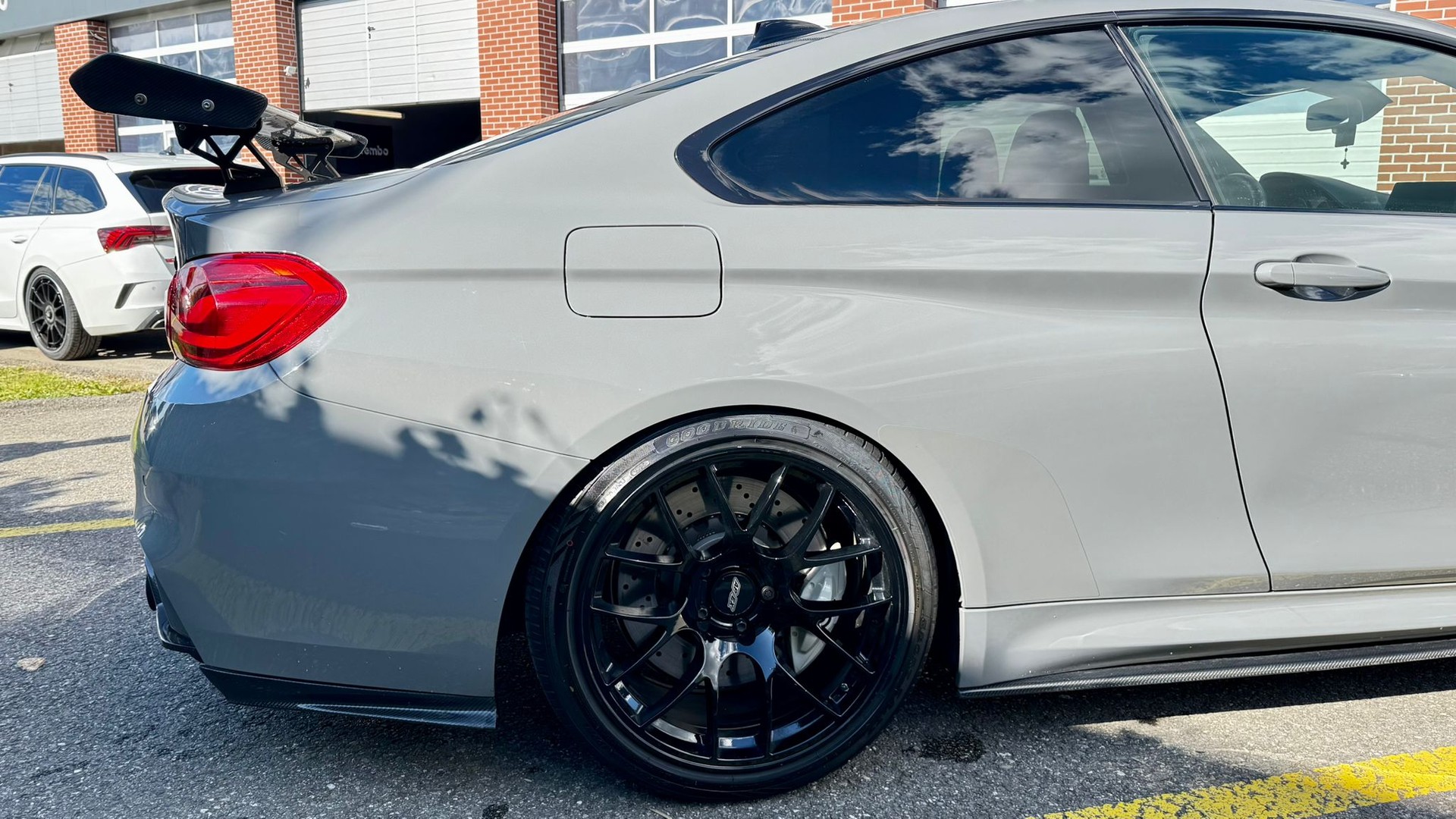 BMW M4 Coupé Limited Edition 1/20 M-PERF DKG-image-5