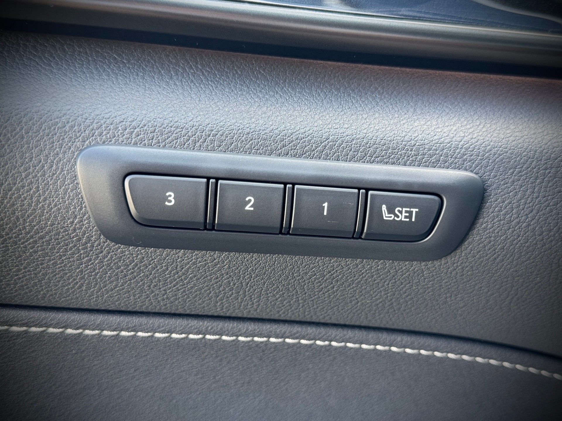 LEXUS NX 450h+ E-FOUR Comfort-image-20