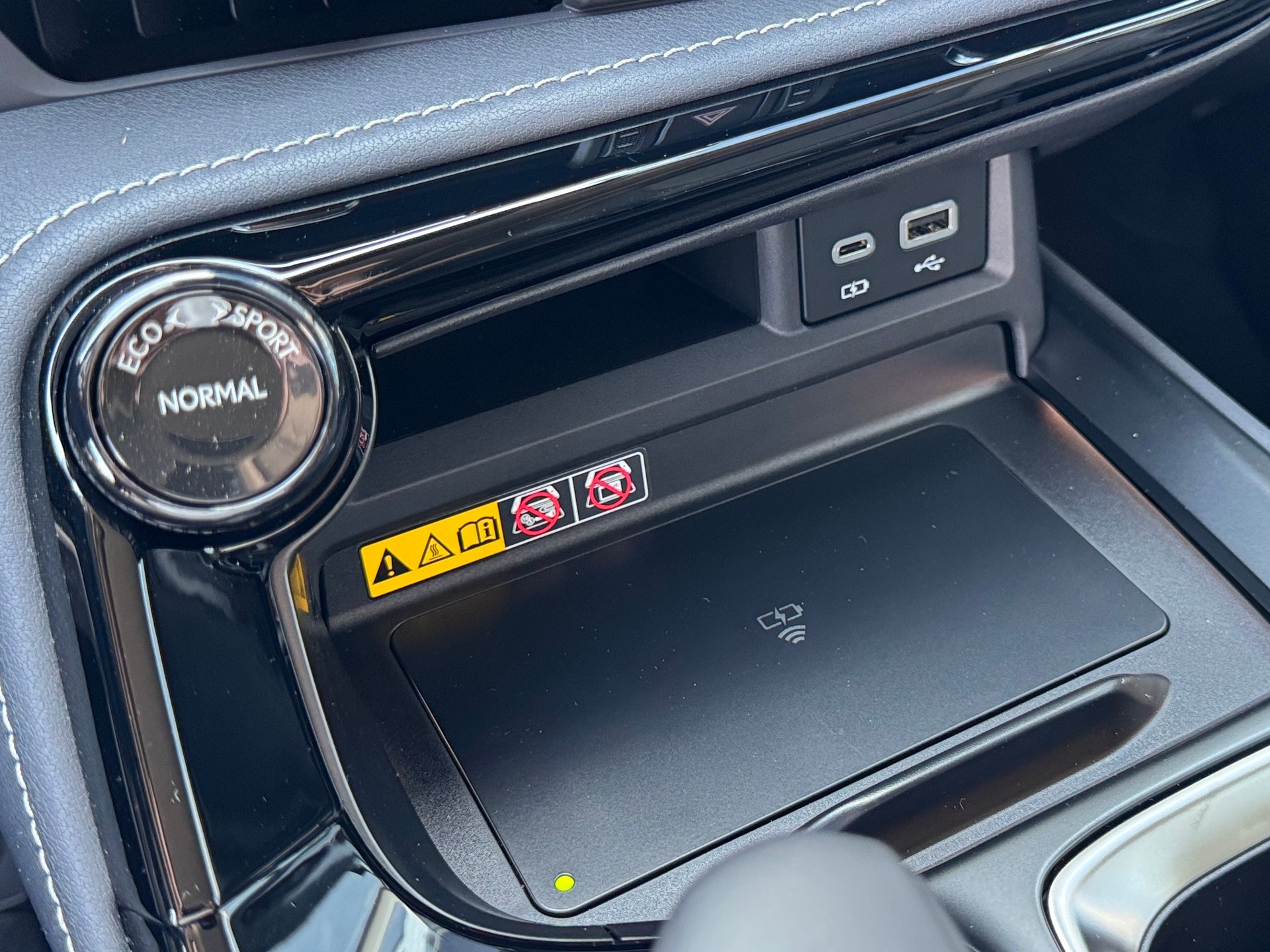 LEXUS NX 450h+ E-FOUR Comfort-image-24