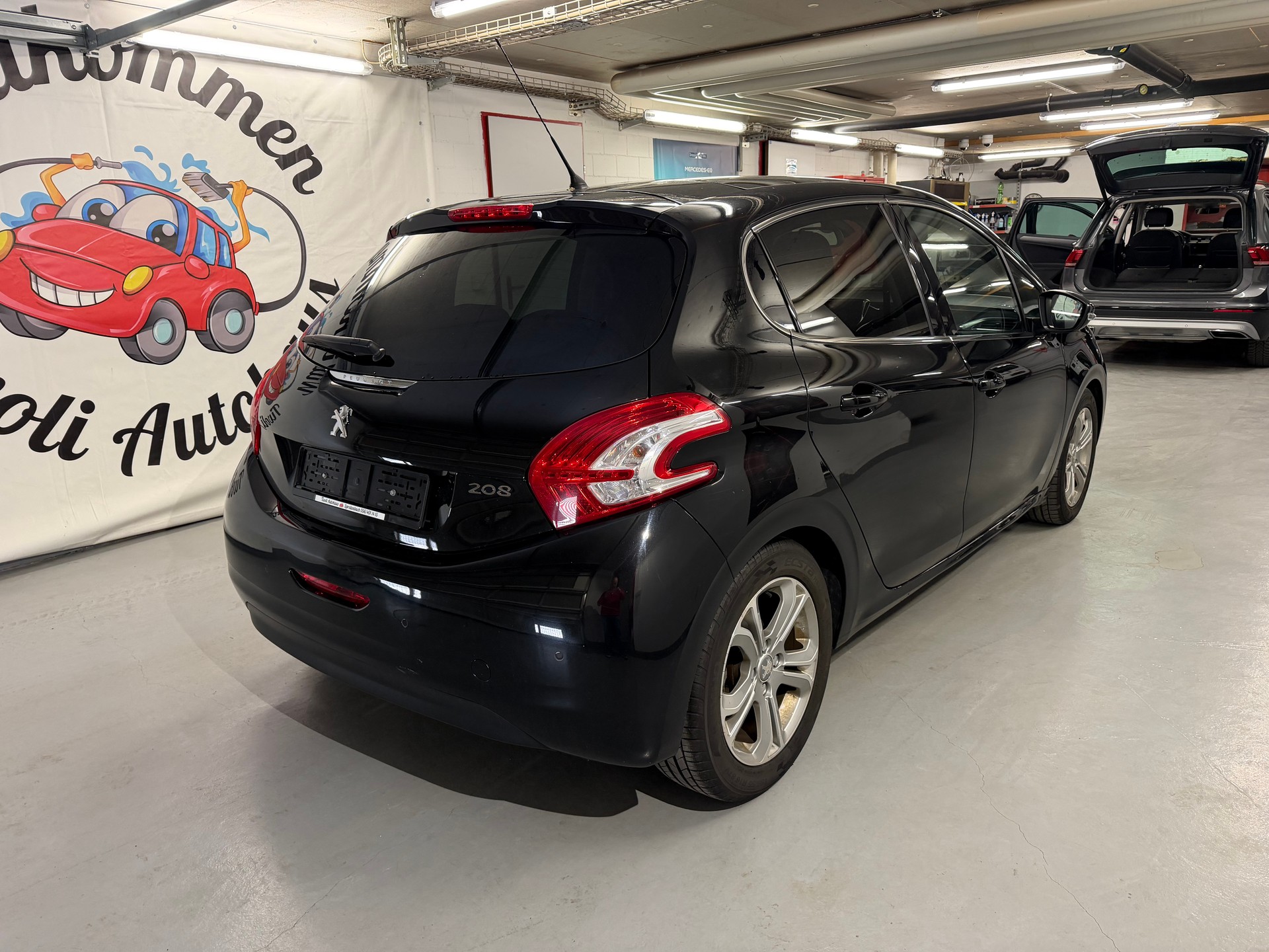 PEUGEOT 208 1.6 VTI Allure-showroom-element-3