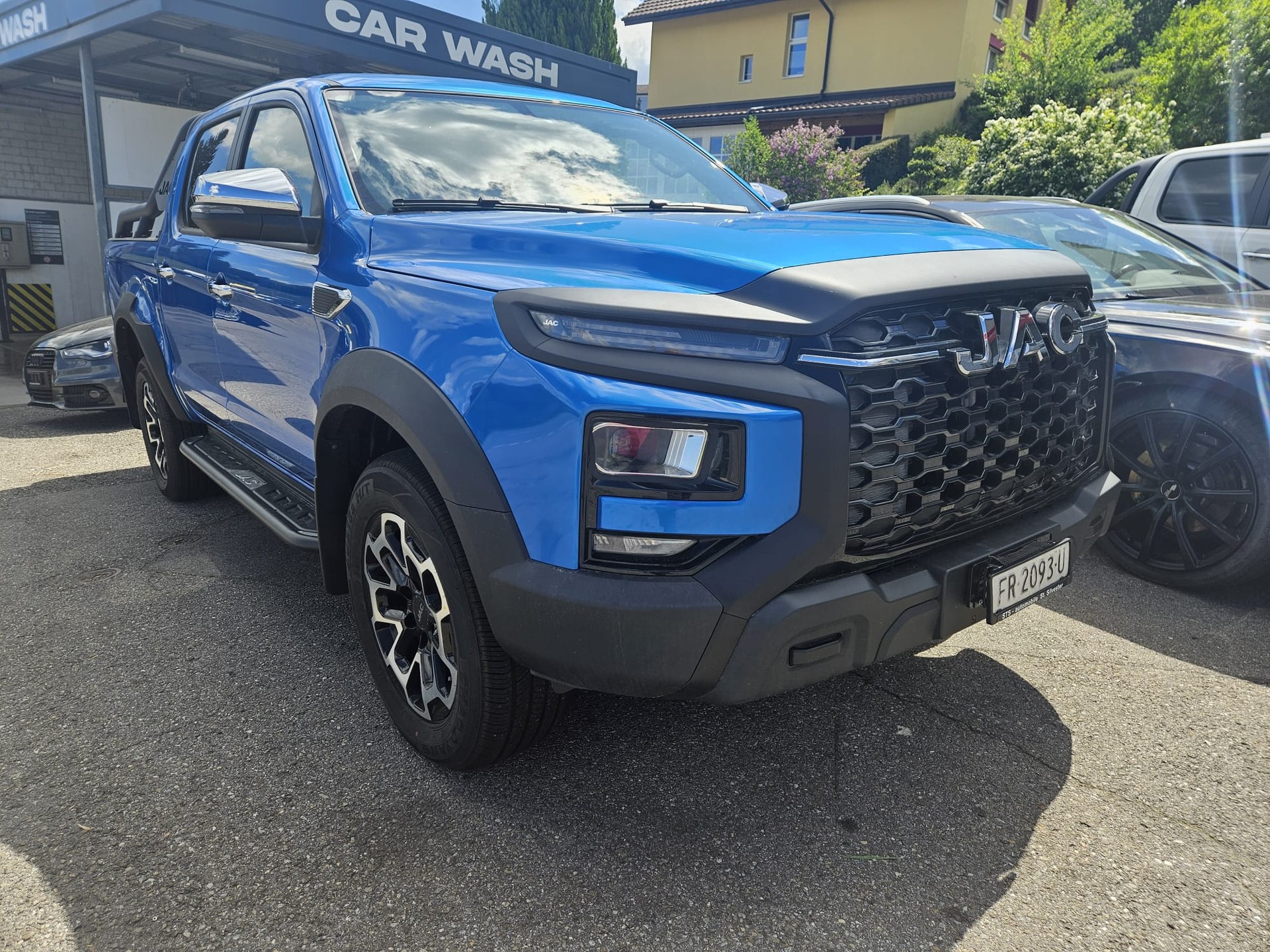 JAC T9EV 88kWh Advance 4x4-image-2