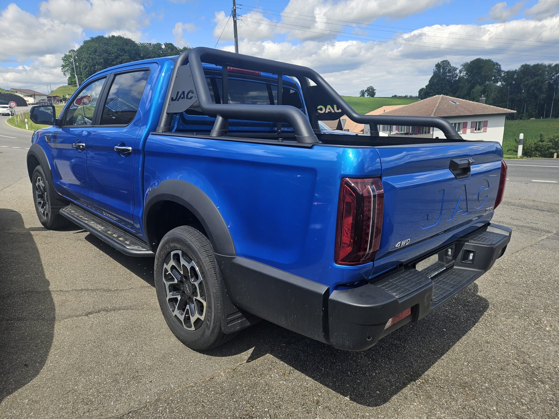 JAC T9EV 88kWh Advance 4x4-image-3
