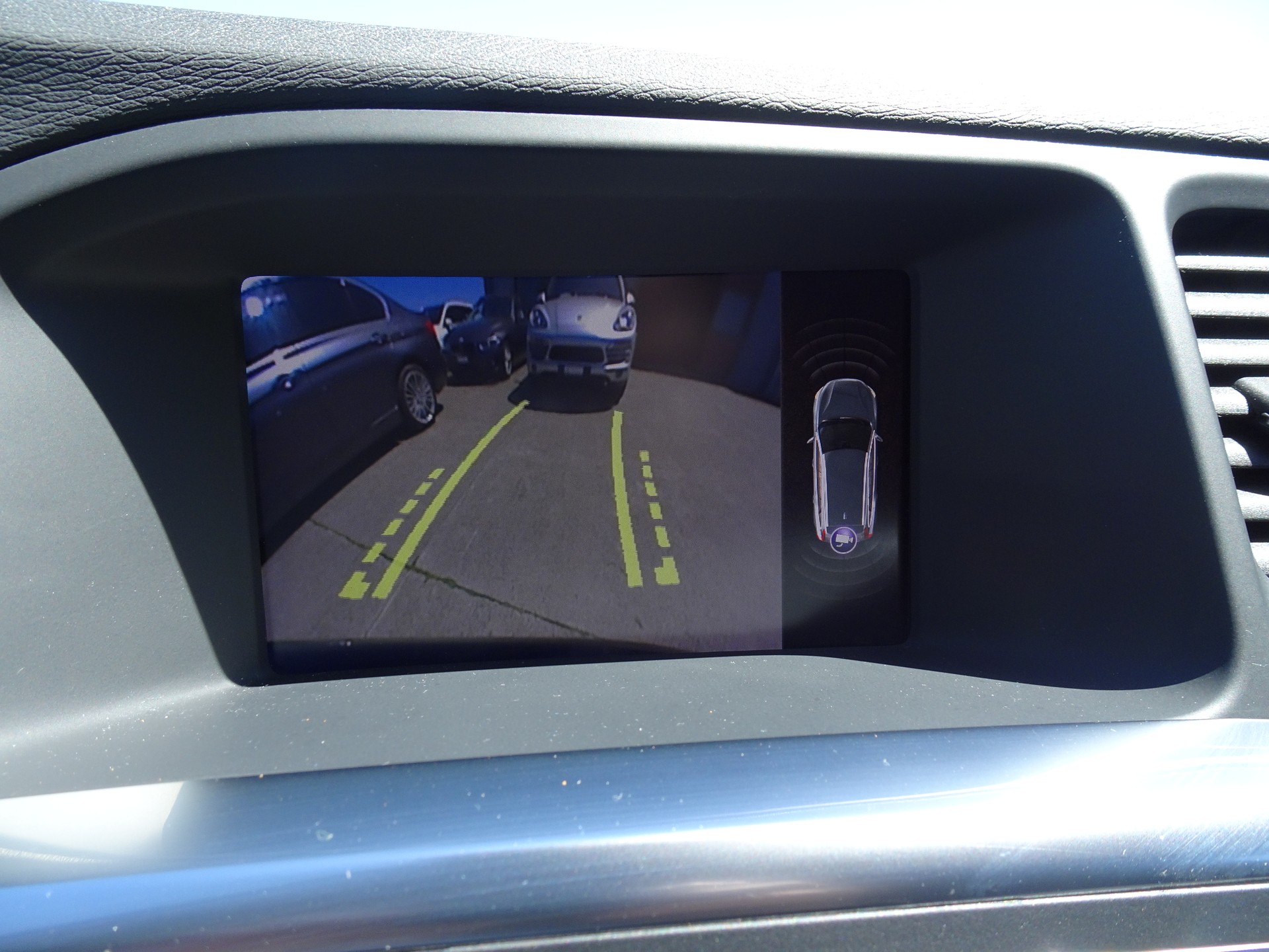VOLVO V60 D4 Summum Geartronic-image-11