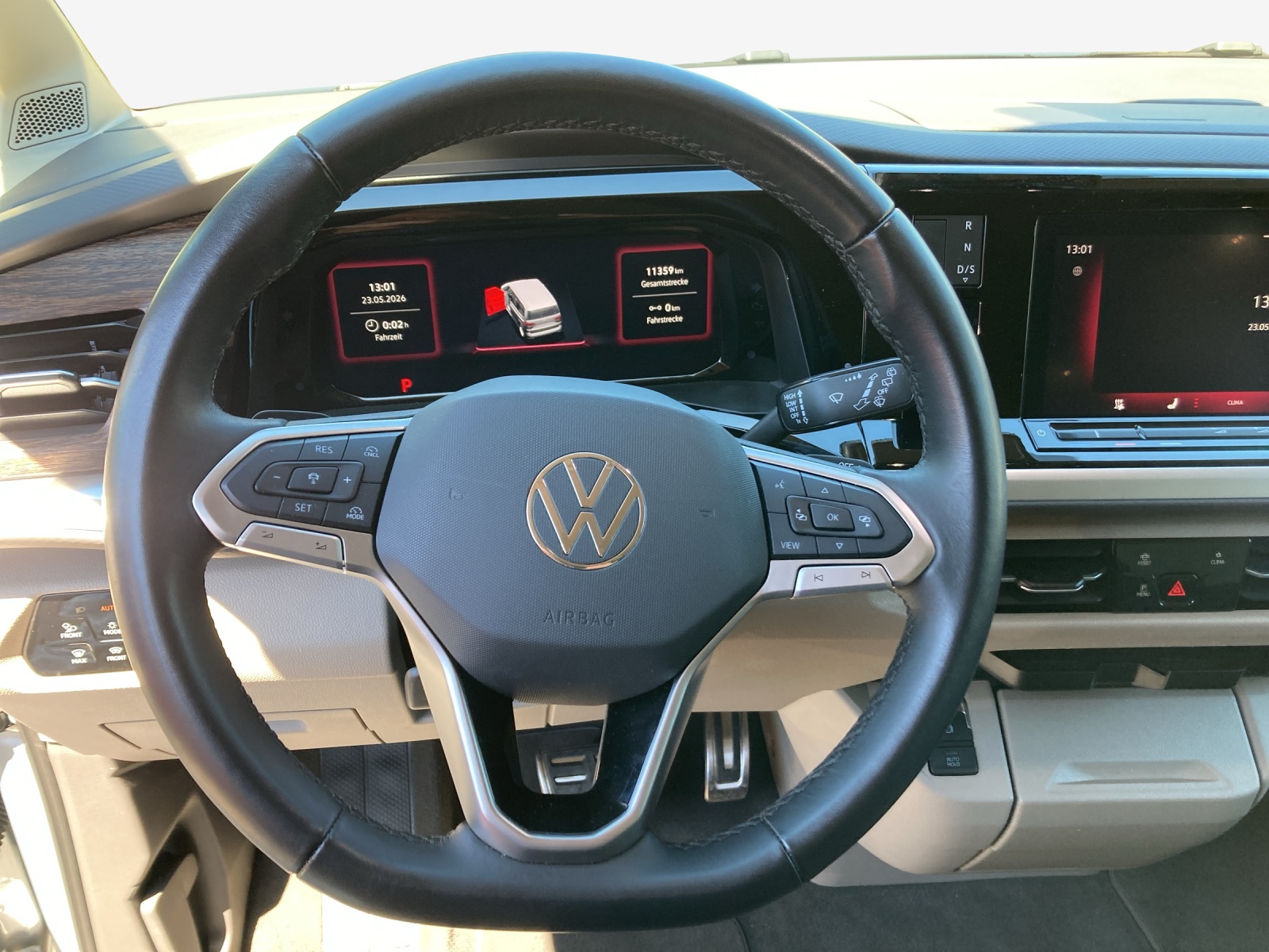 VW Multivan 2.0 TDI Style DSG Lang-image-9