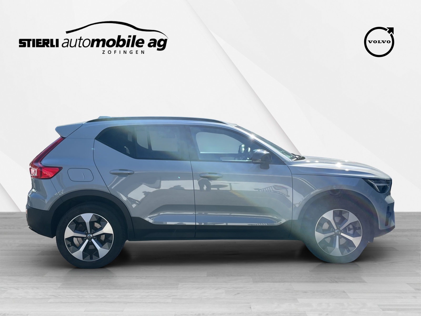 VOLVO XC40 2.0 B4 MH Plus Dark-image-3