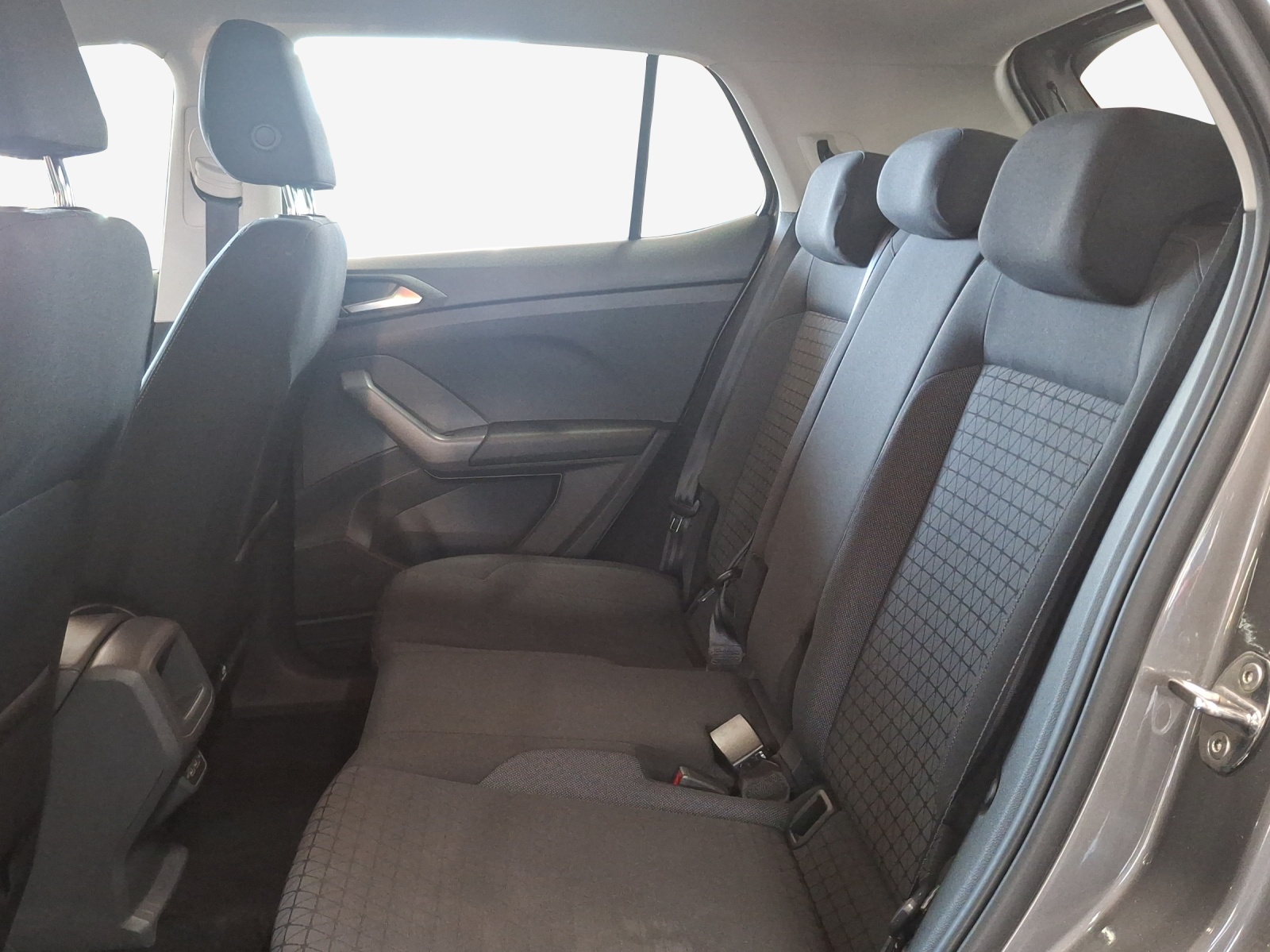 VW T-Cross 1.0 TSI Life-image-11