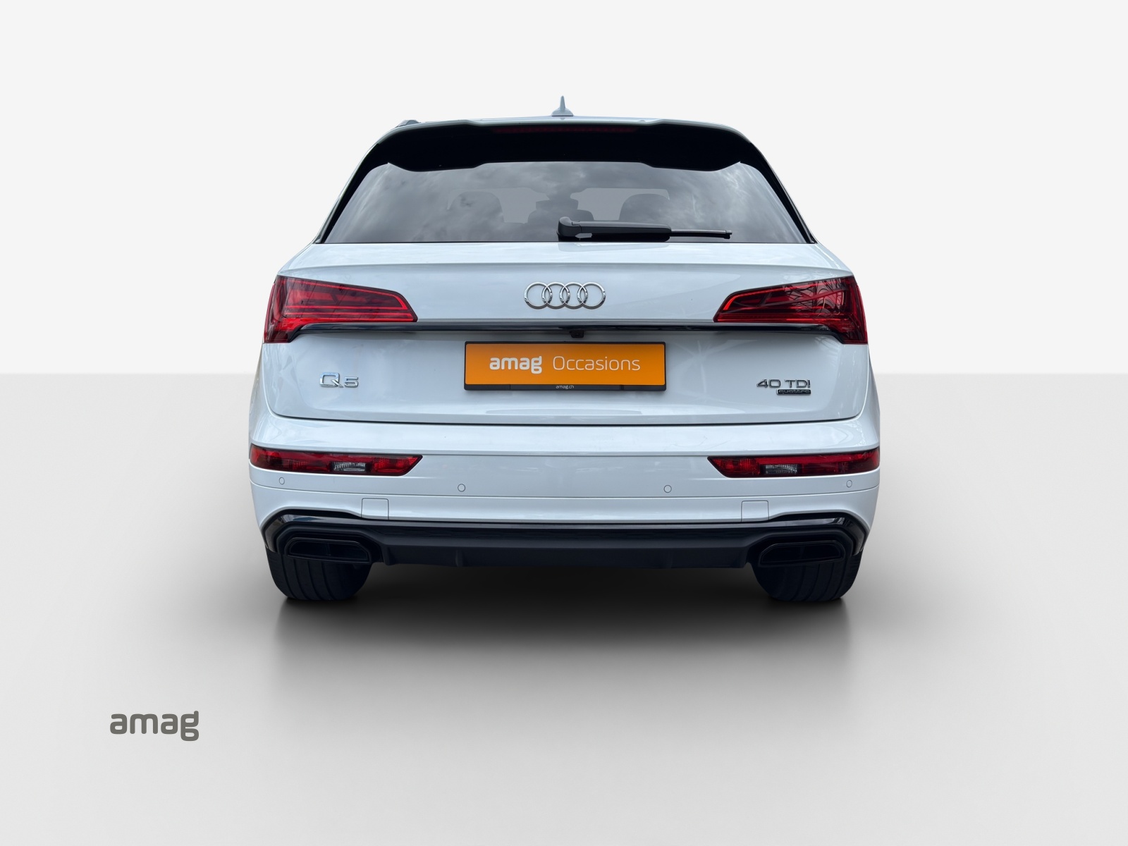AUDI Q5 40 TDI Black Edition quattro S-tronic-image-3