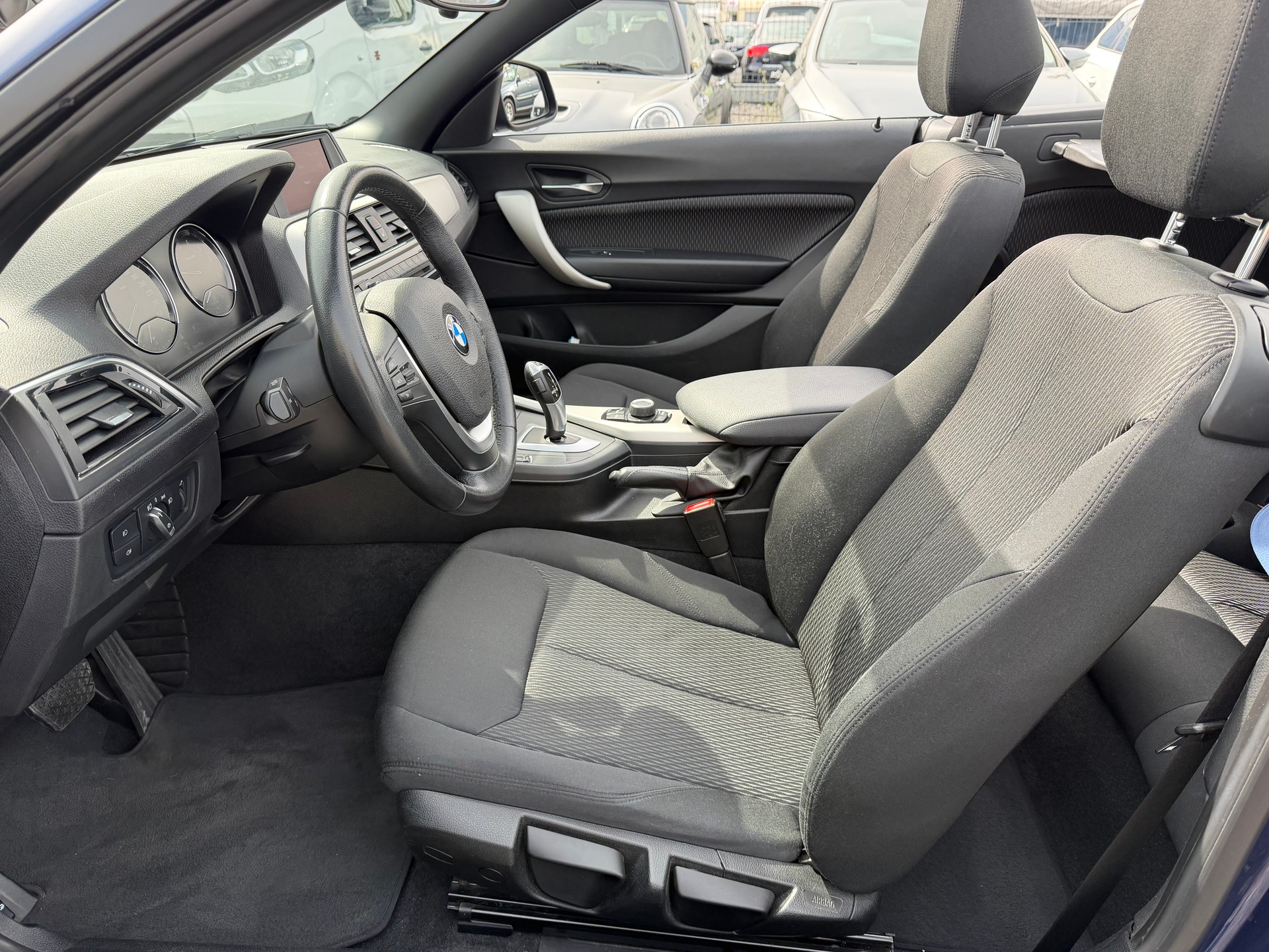 BMW 218i Steptronic-image-9