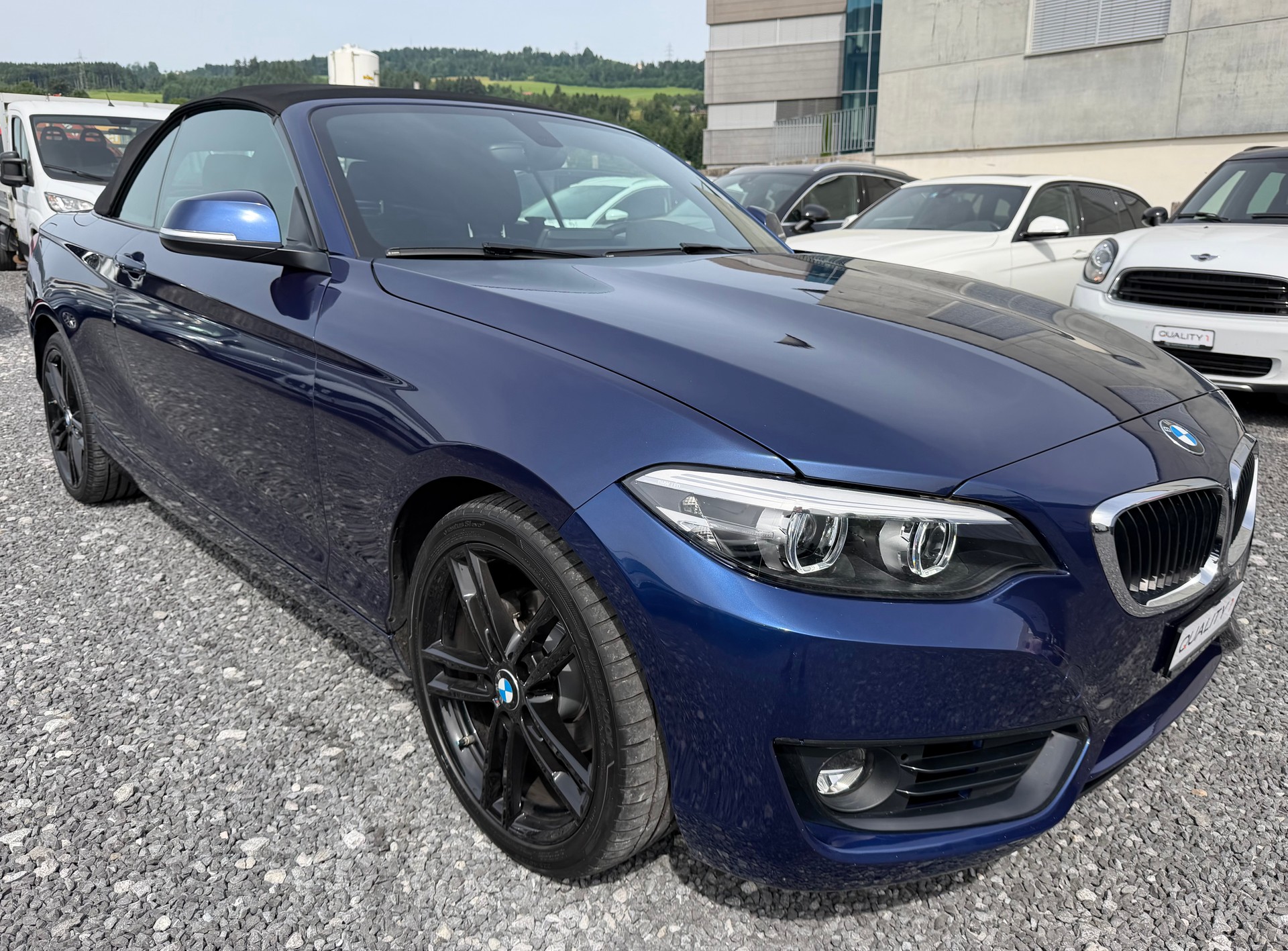BMW 218i Steptronic-image-1