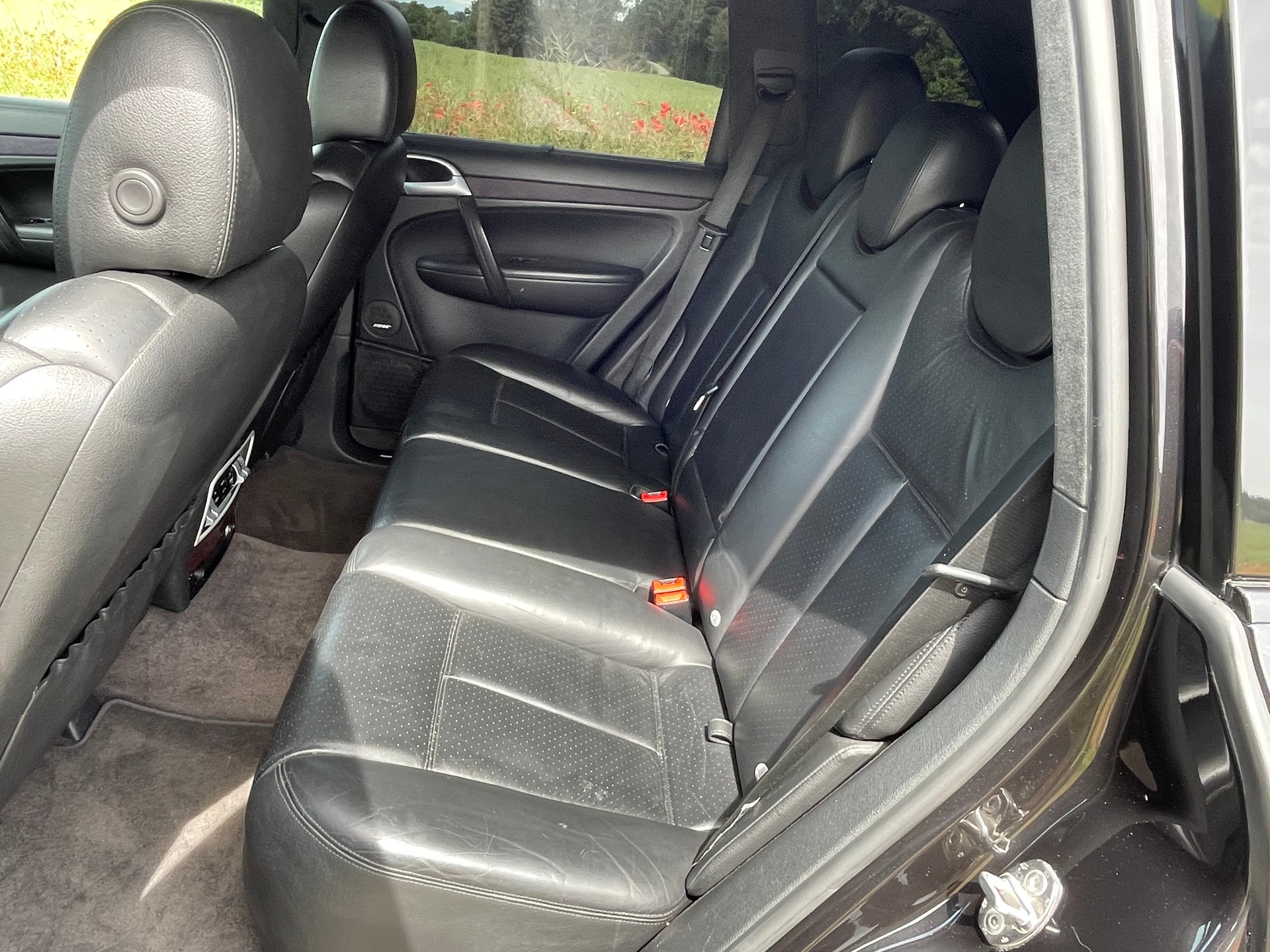 PORSCHE Cayenne Turbo-image-12