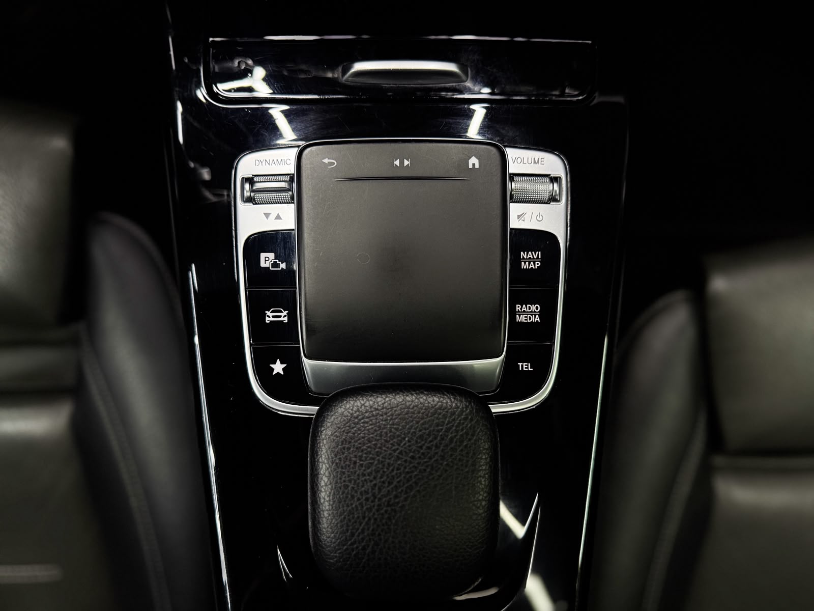 MERCEDES-BENZ CLA 250 4Matic AMG Line 7G-DCT-image-20