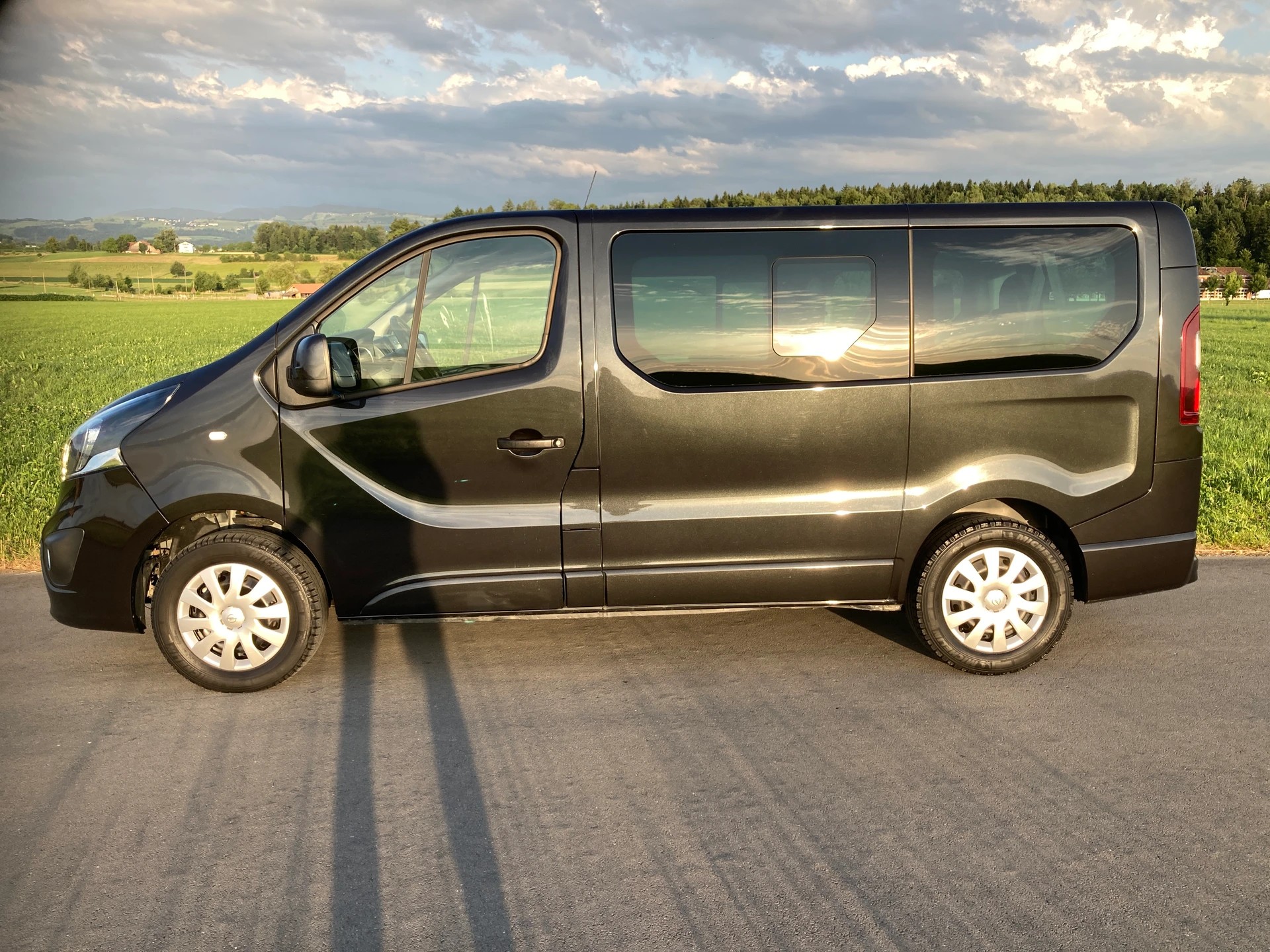 OPEL Vivaro 1.6 CDTI 2.9t L1H1 8 Plätzer-image-3