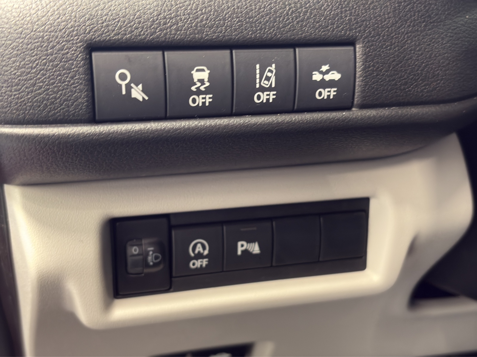 SUZUKI Swift 1.2 Compact Top Hybrid-image-14