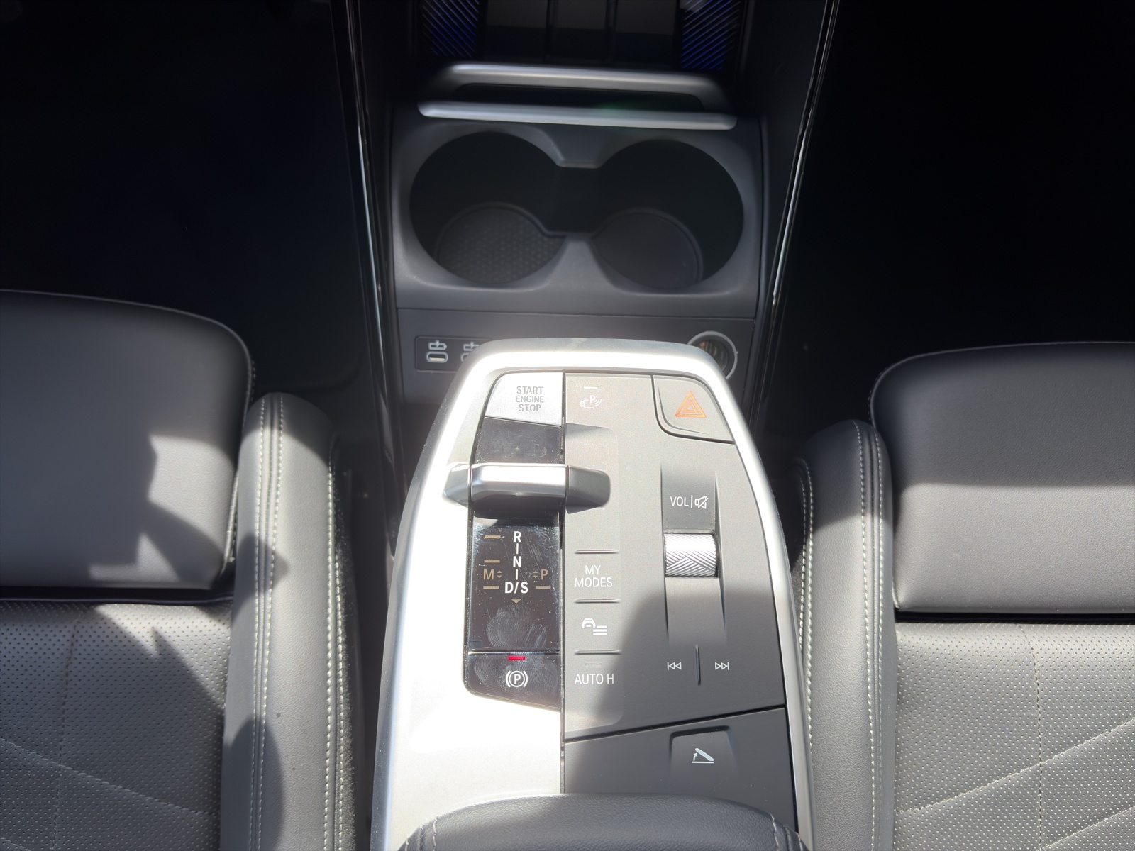 BMW 223i xDrive Active Tourer-image-14
