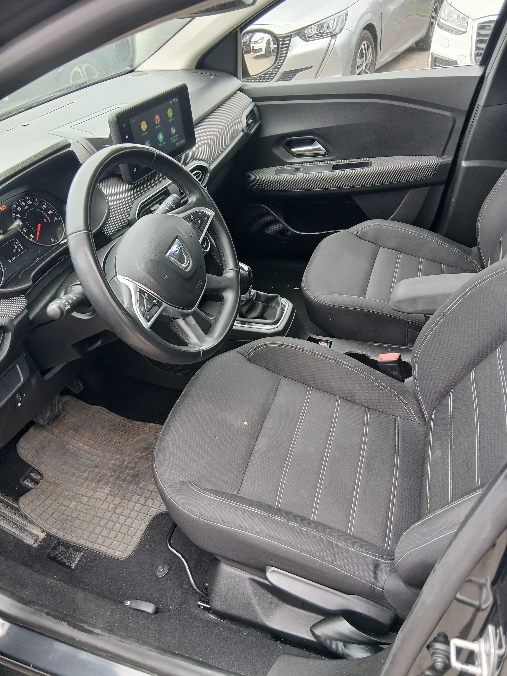 DACIA Sandero TCe 90 Expression CVT-image-4