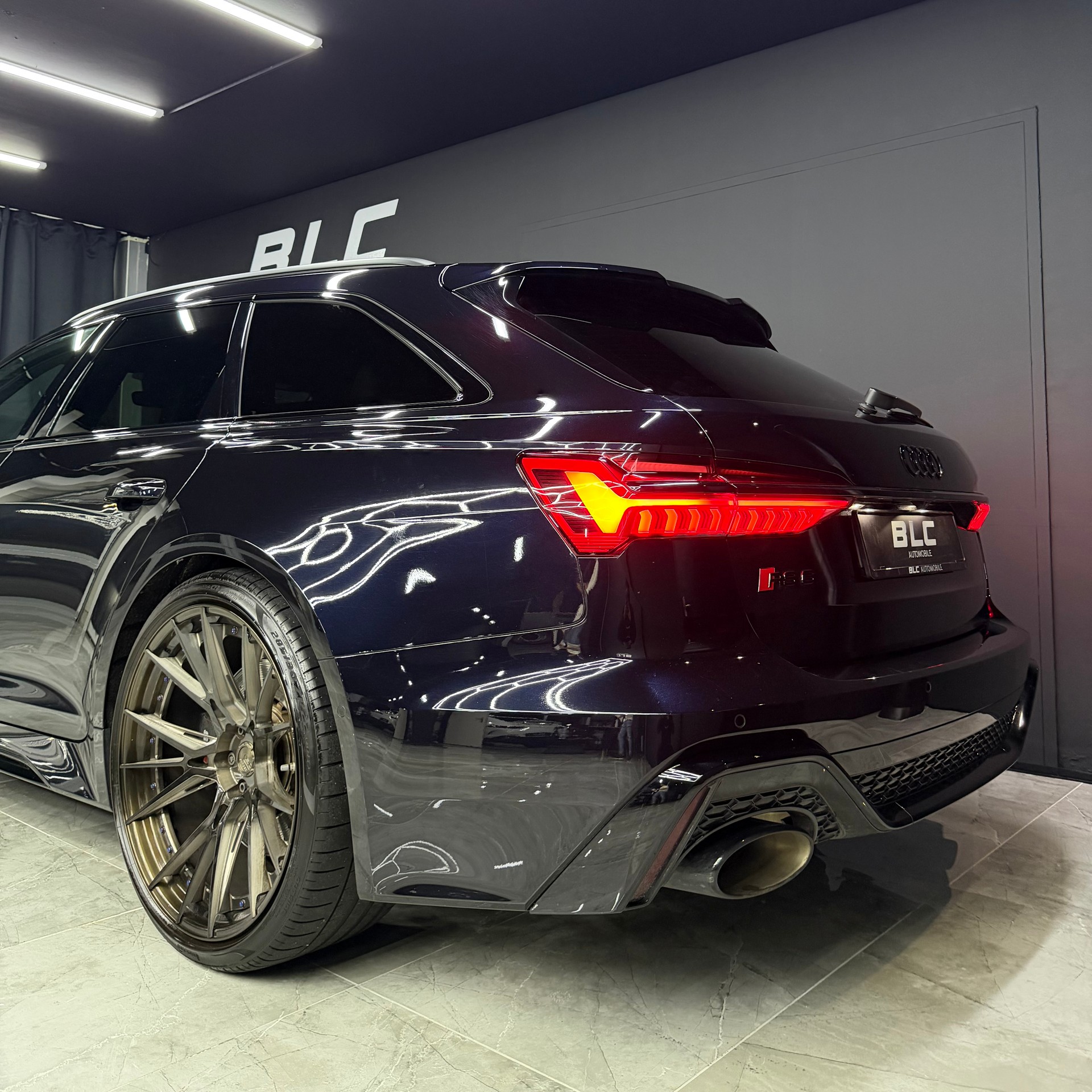 AUDI RS6 Avant 4.0 TFSI V8 quattro-image-6