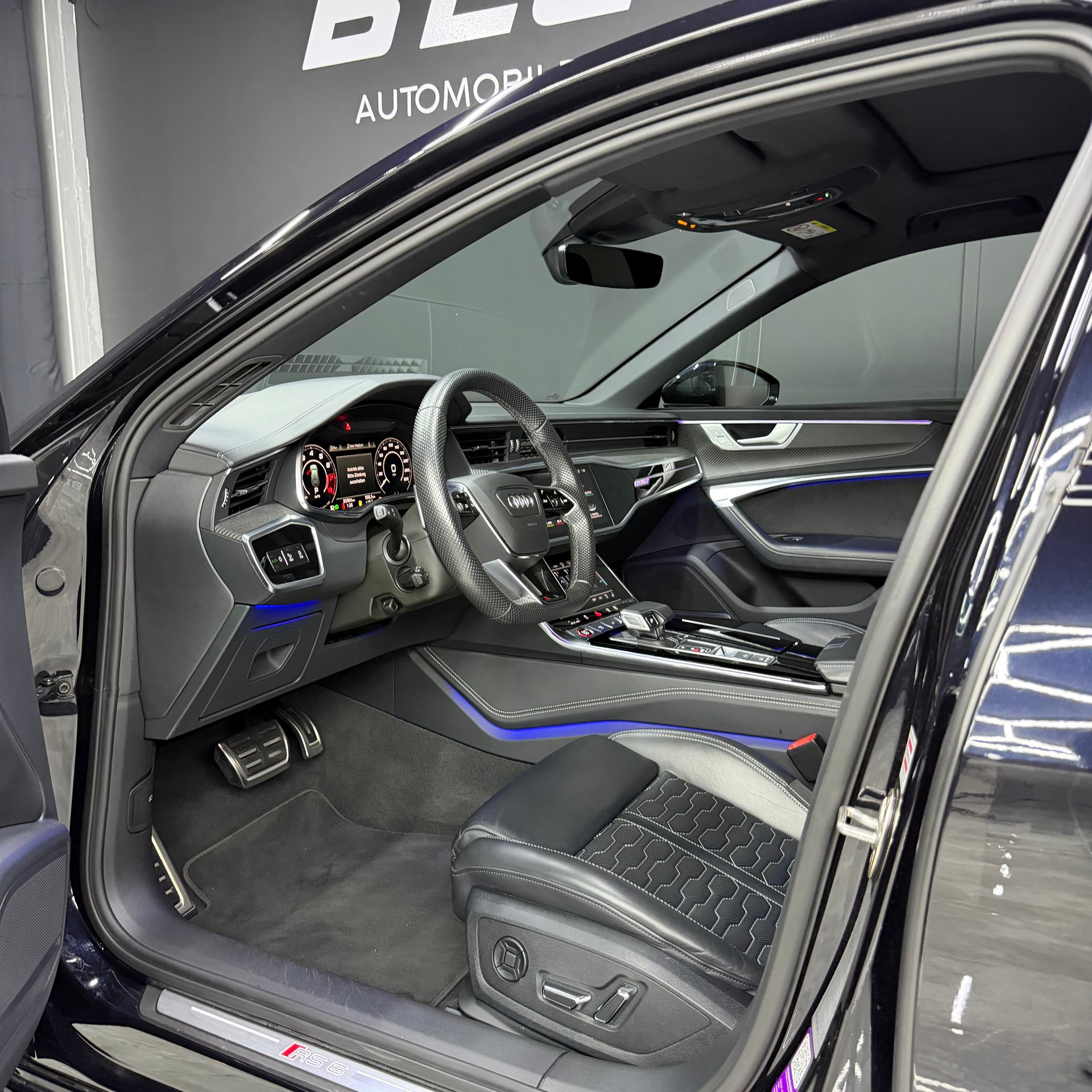 AUDI RS6 Avant 4.0 TFSI V8 quattro-image-7