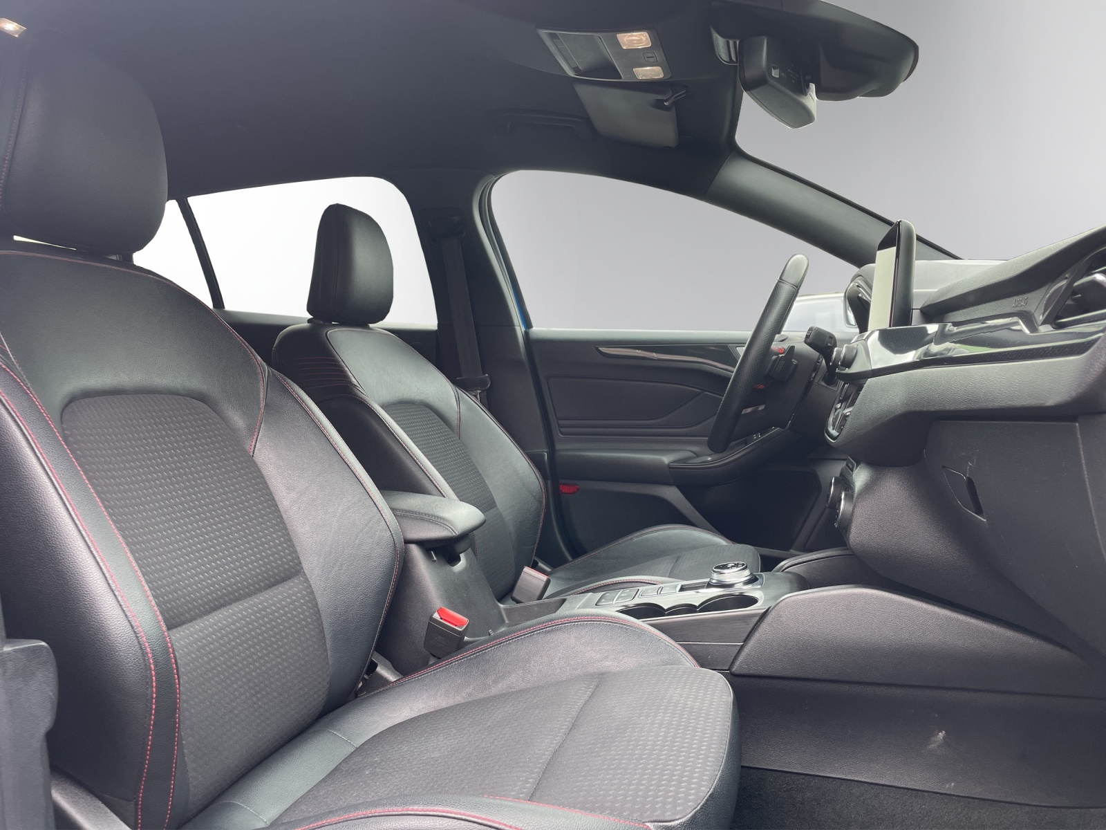 FORD Focus 2.0 TDCi ST Line Automatic-image-10