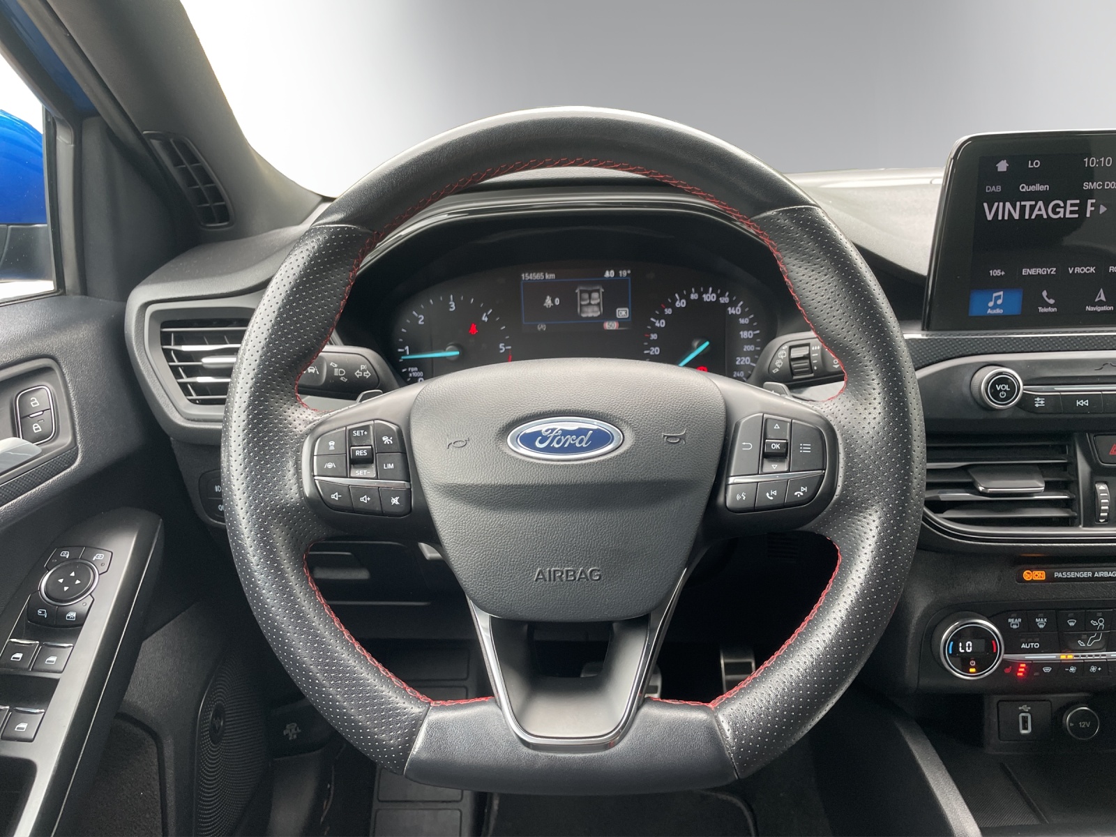 FORD Focus 2.0 TDCi ST Line Automatic-image-13