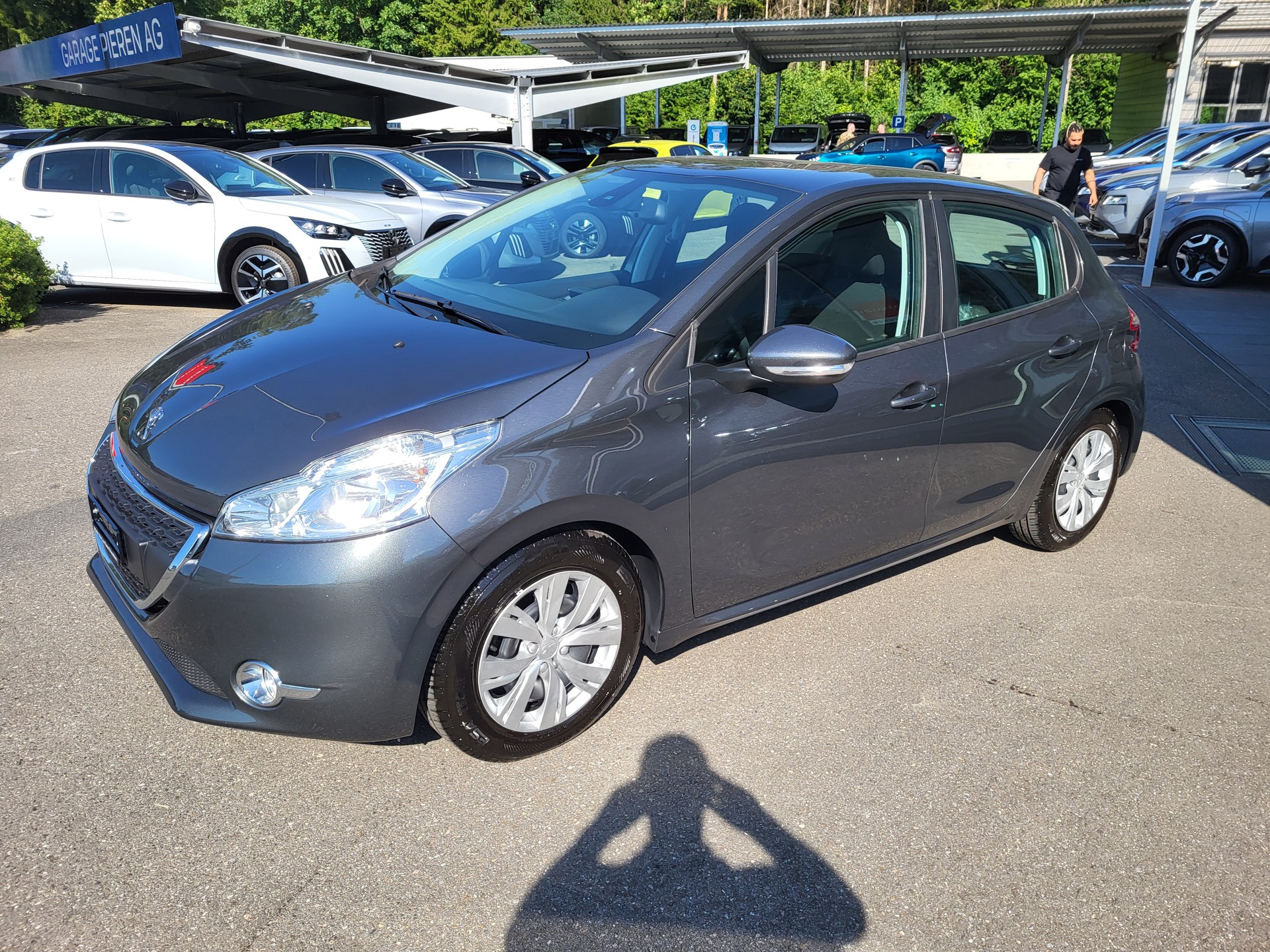 PEUGEOT 208 1.4 VTI Active-image-1