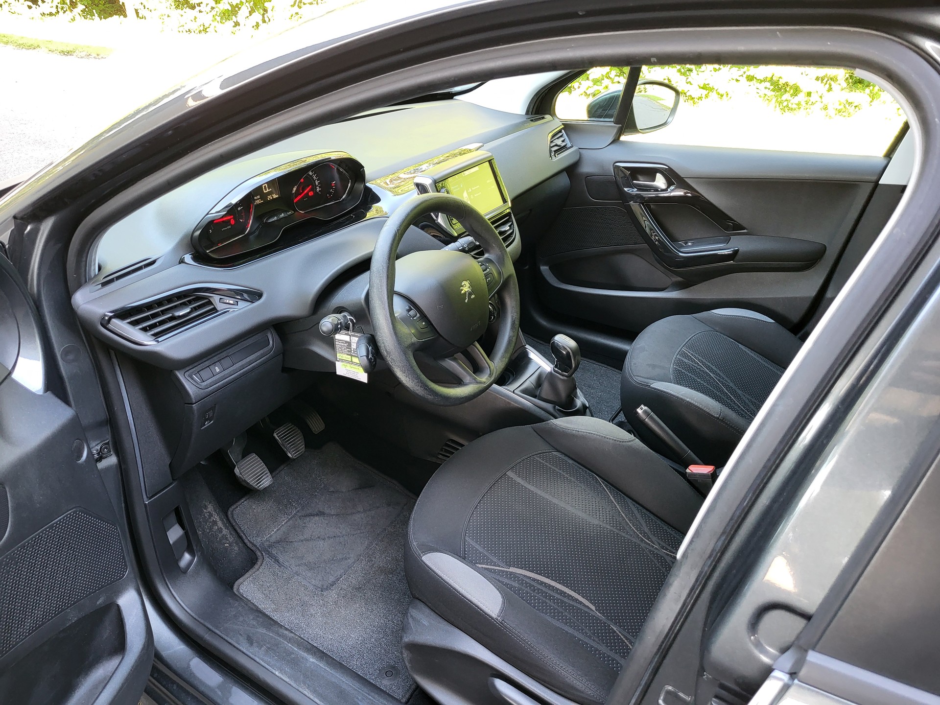 PEUGEOT 208 1.4 VTI Active-image-7