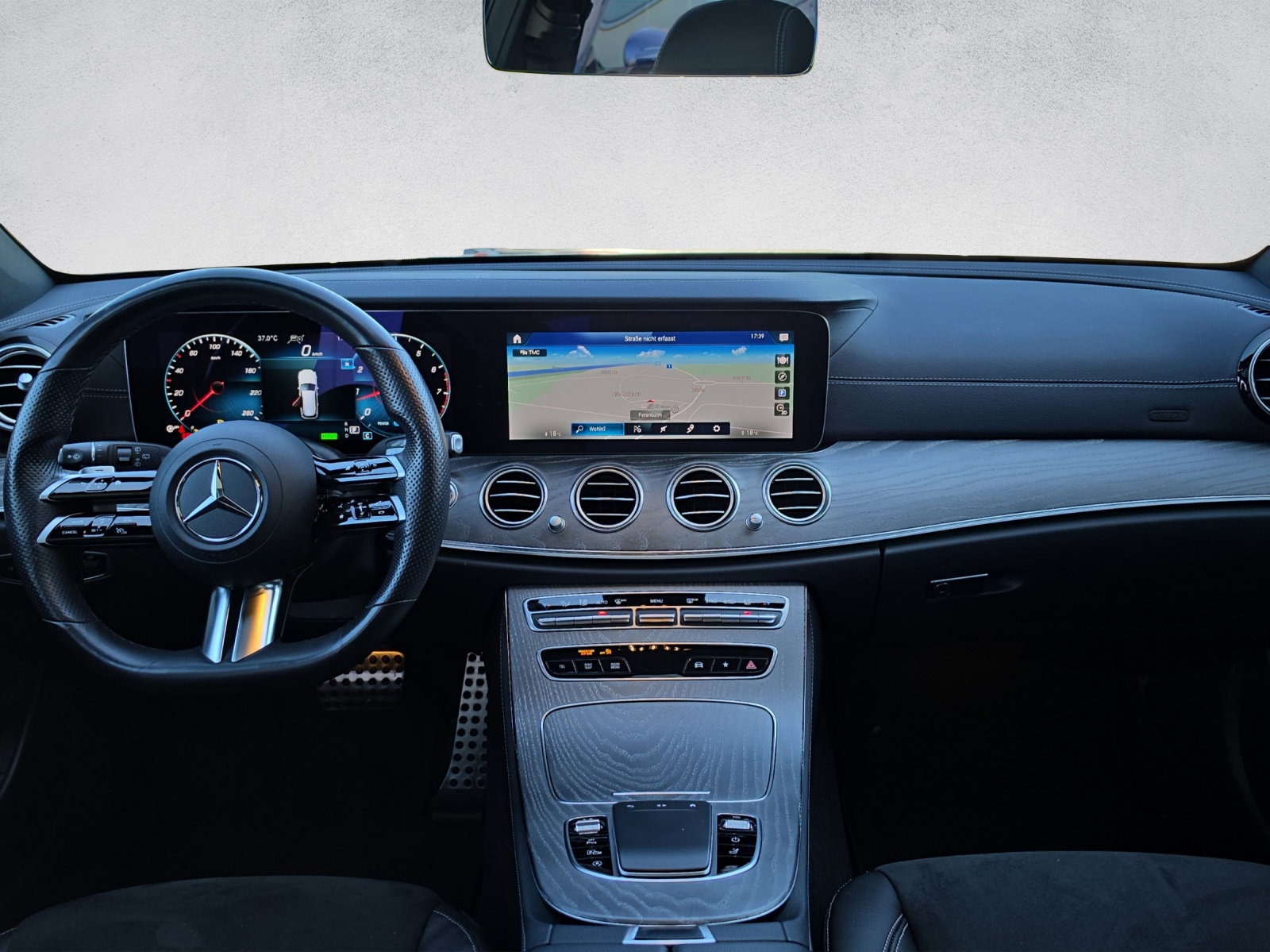 MERCEDES-BENZ E 450 T 4Matic AMG Line 9G-Tronic-image-8