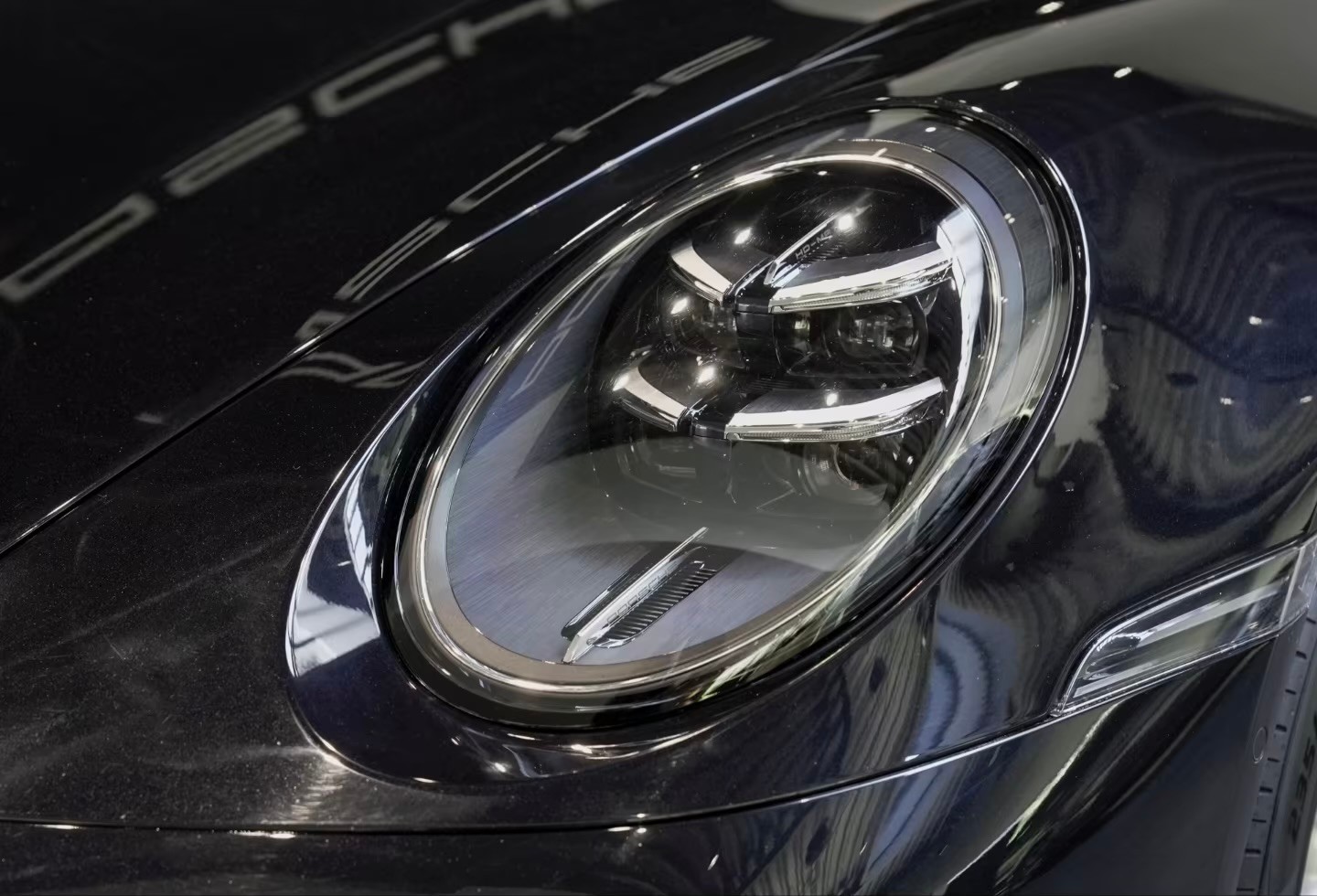 PORSCHE 911 Carrera PDK-image-12