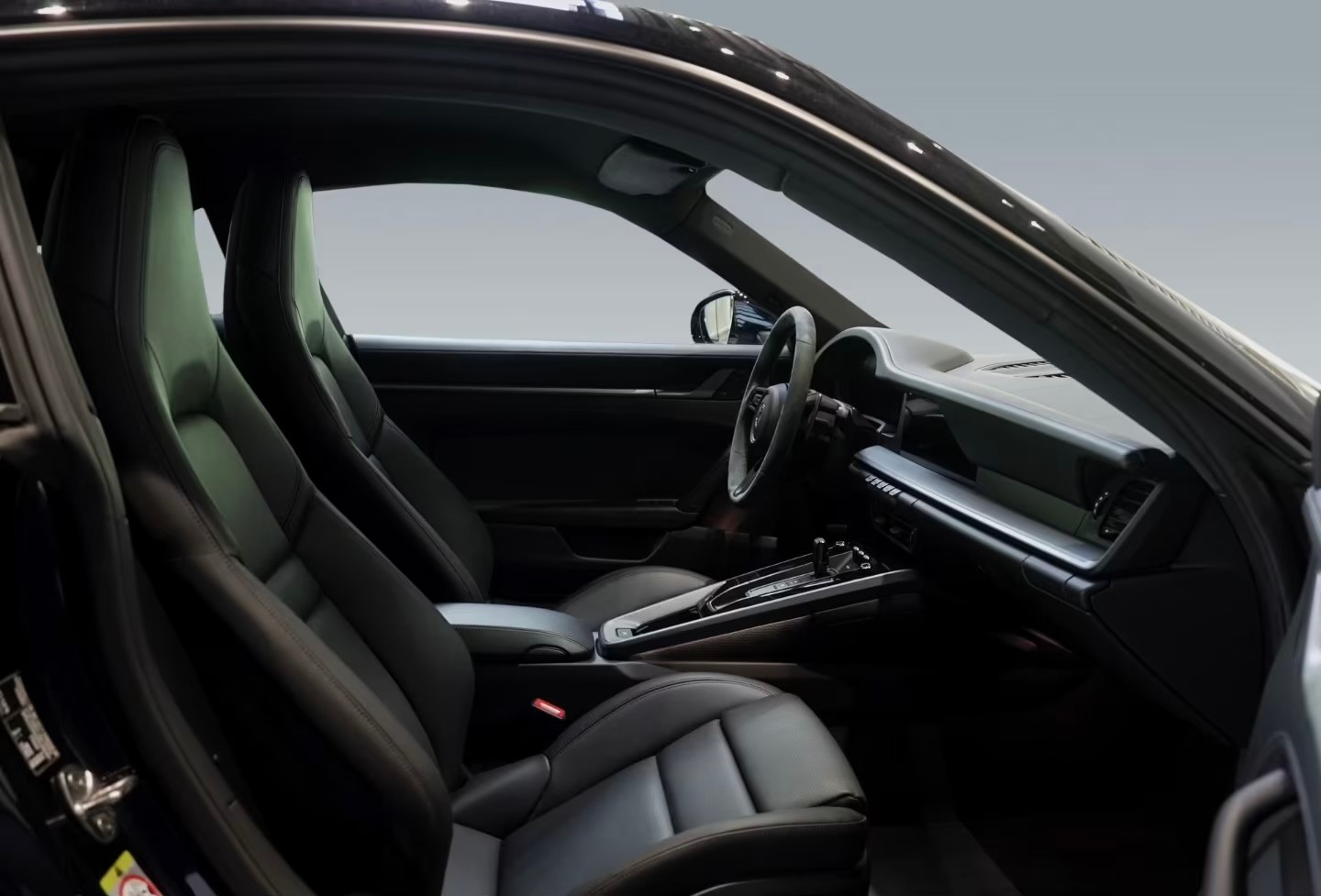 PORSCHE 911 Carrera PDK-image-15