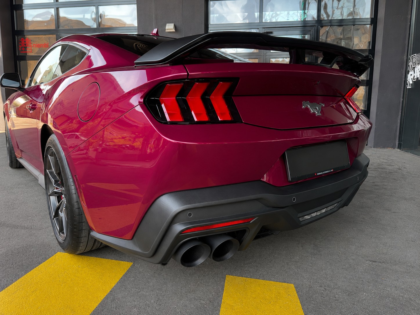 FORD Mustang Fastback 5.0 V8 Dark Horse Automat-image-3