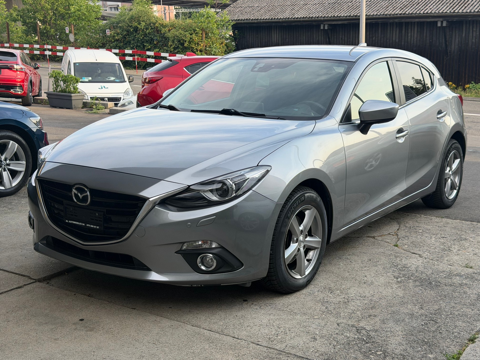 MAZDA 3 2.0 16V Revolution Activematic-image-1