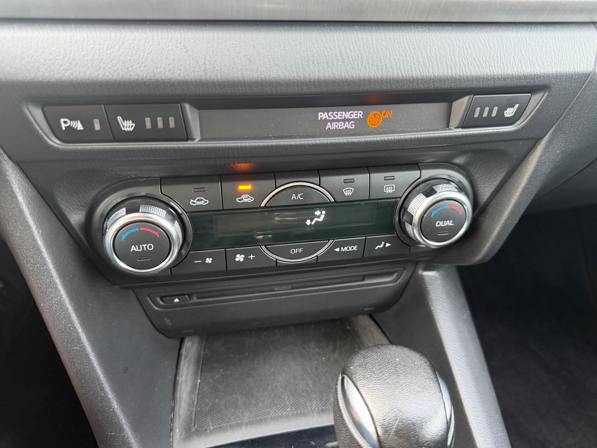MAZDA 3 2.0 16V Revolution Activematic-image-10