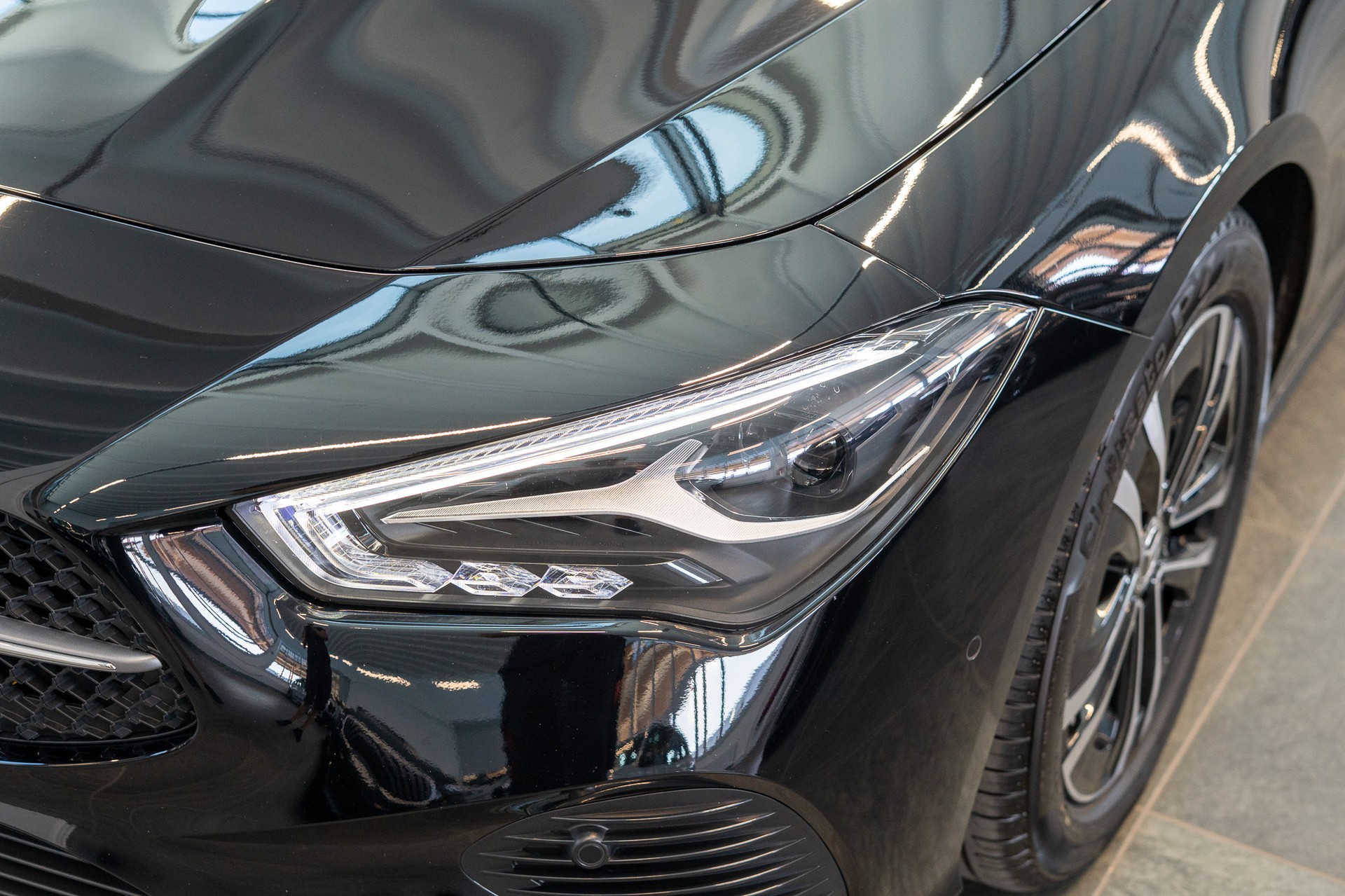 MERCEDES-BENZ CLA 180 Progressive / Facelift / Rückfahrkamera / Sitzheizung-image-23