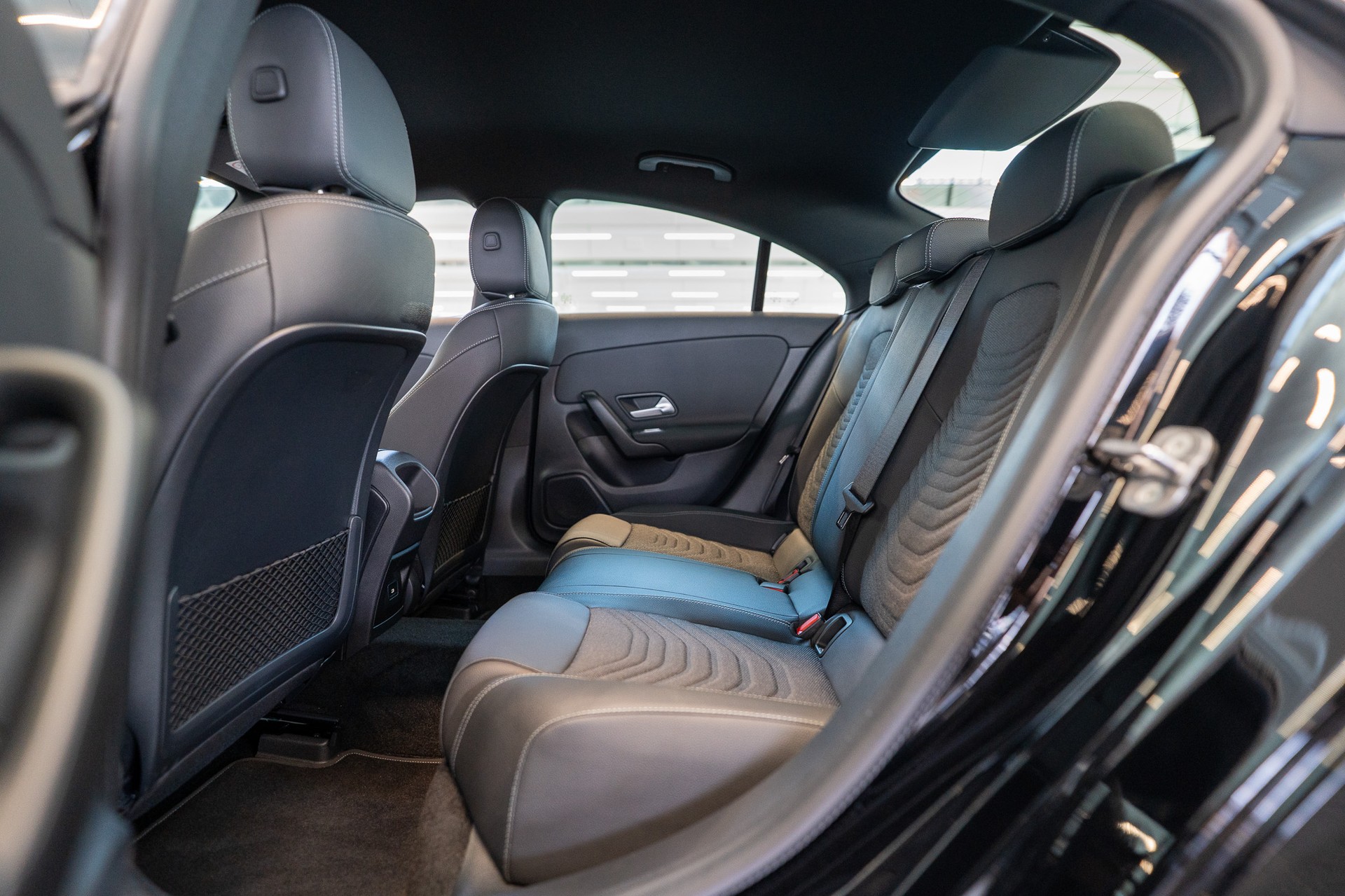 MERCEDES-BENZ CLA 180 Progressive / Facelift / Rückfahrkamera / Sitzheizung-image-12