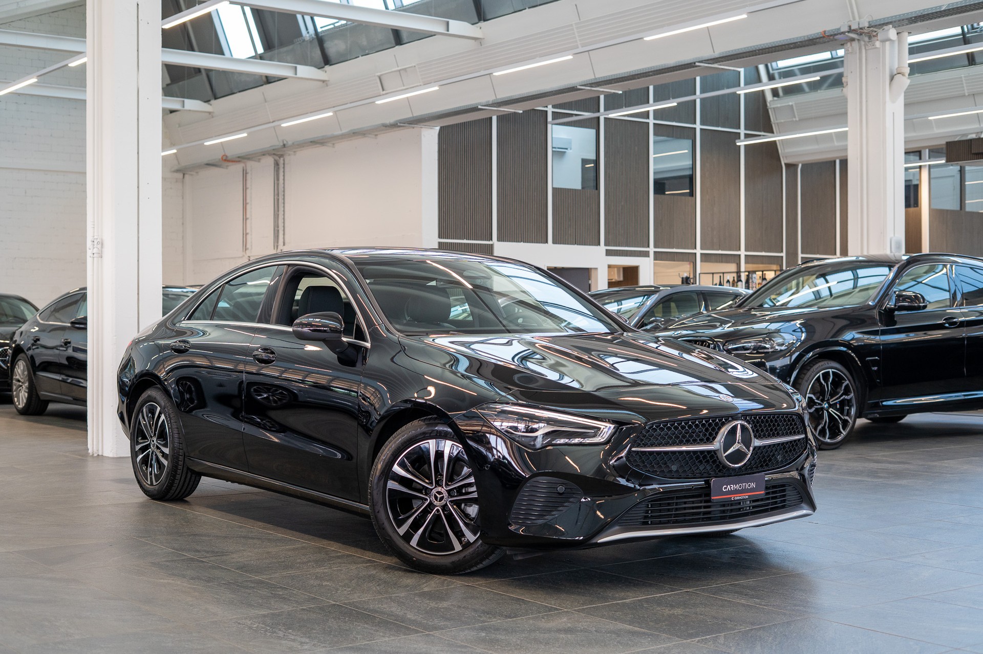MERCEDES-BENZ CLA 180 Progressive / Facelift / Rückfahrkamera / Sitzheizung-image-2