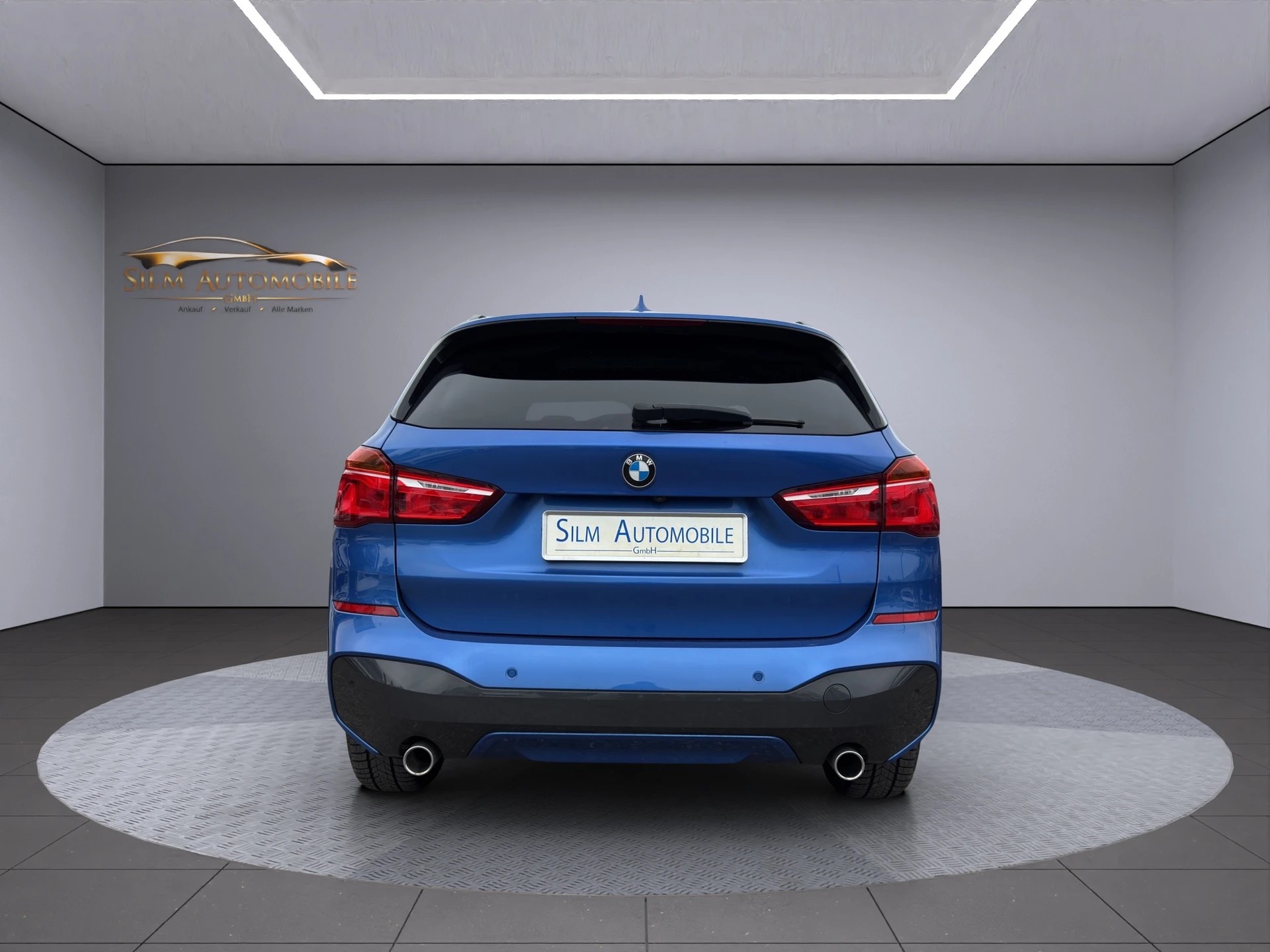 BMW X1 xDrive M Sport Swiss Edition-image-10
