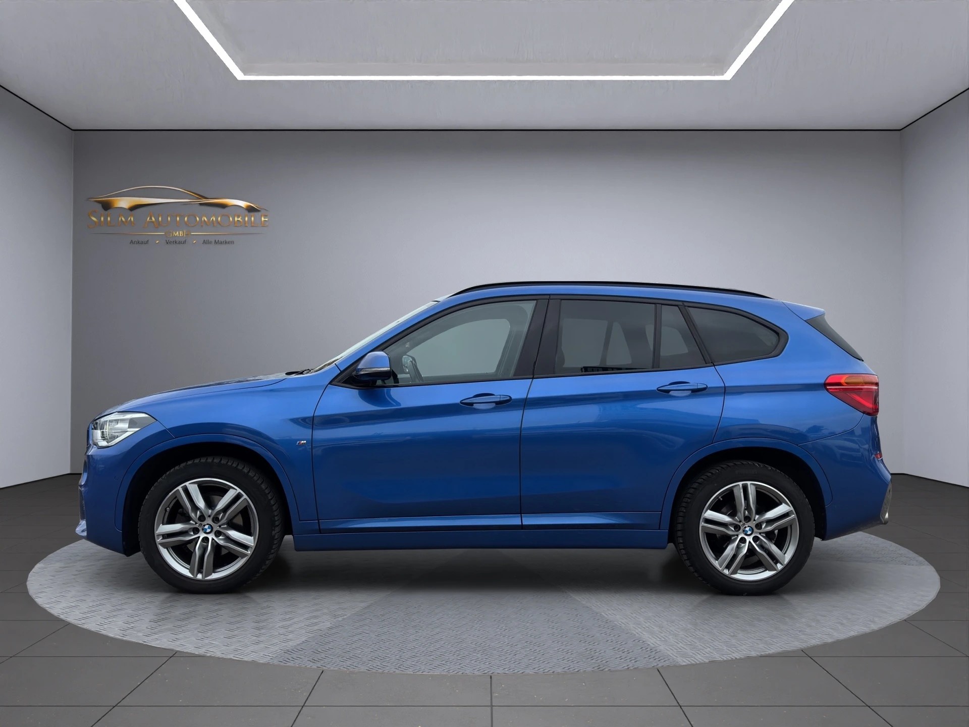 BMW X1 xDrive M Sport Swiss Edition-image-3