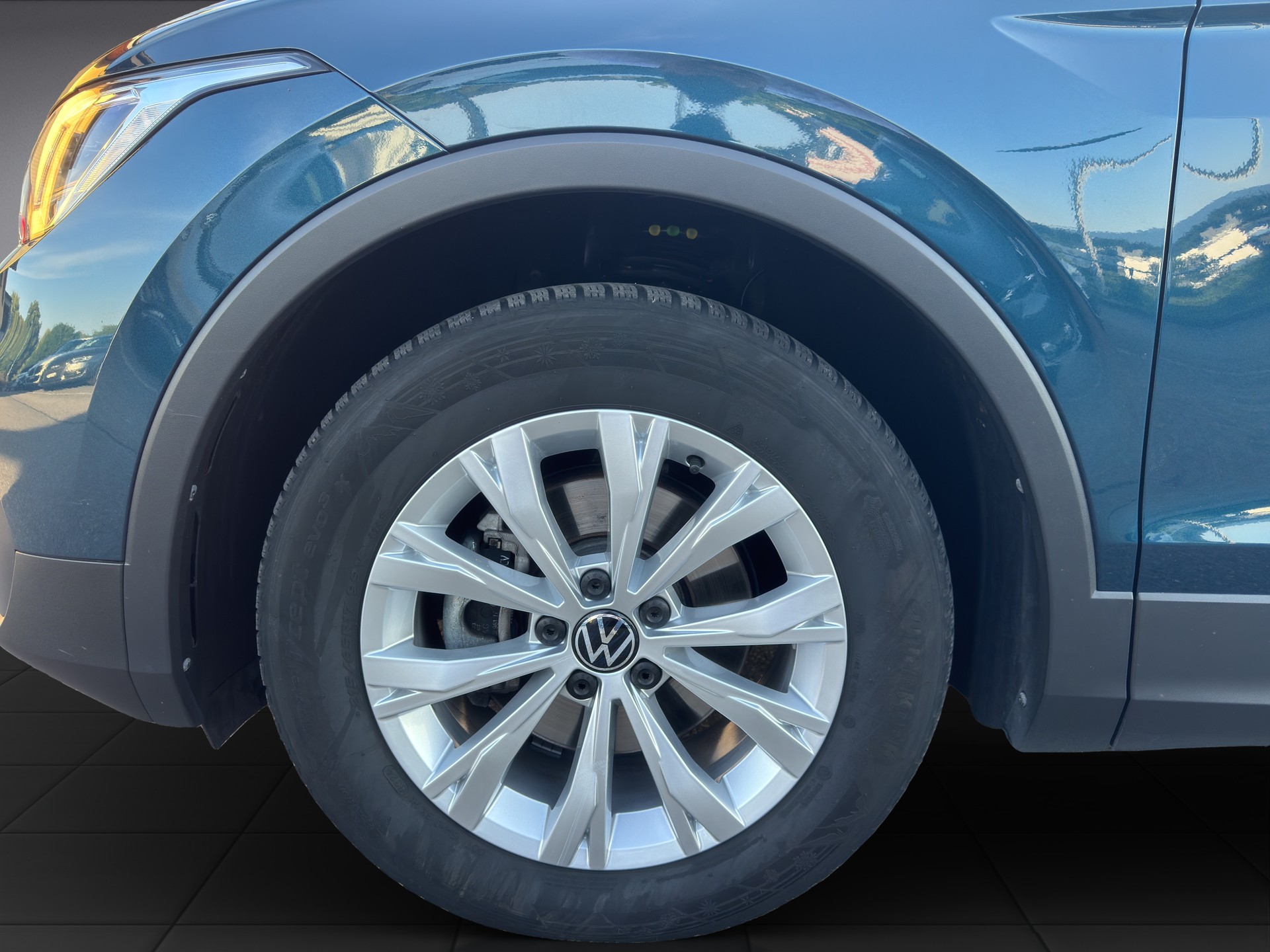 VW Tiguan 1.5 TSI Life-image-4