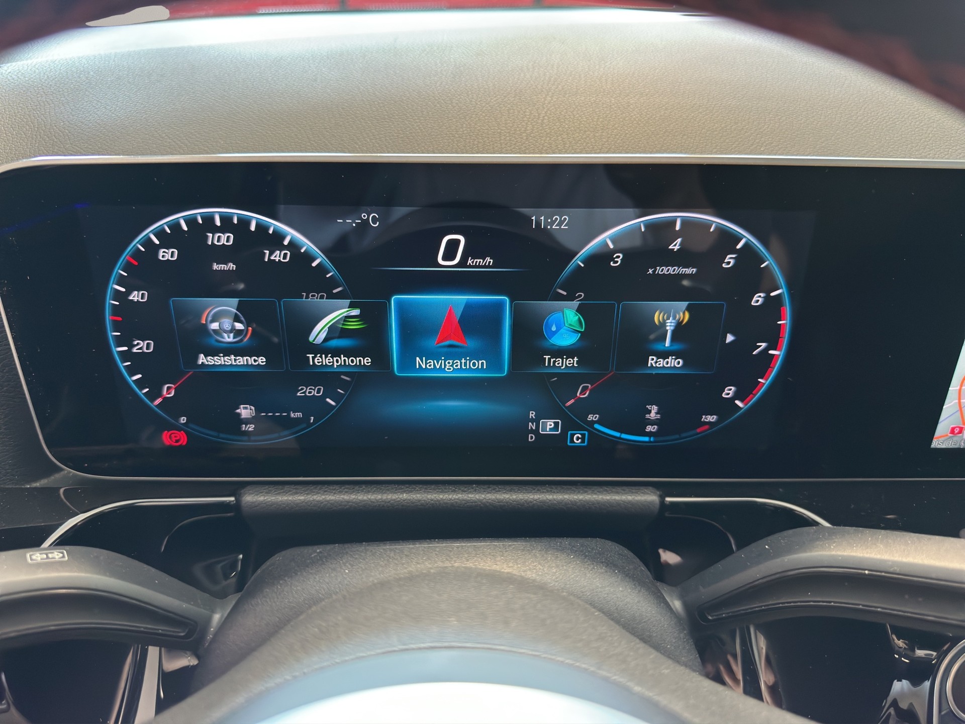 MERCEDES-BENZ B 220 4Matic AMG Line 7G-DCT-image-13