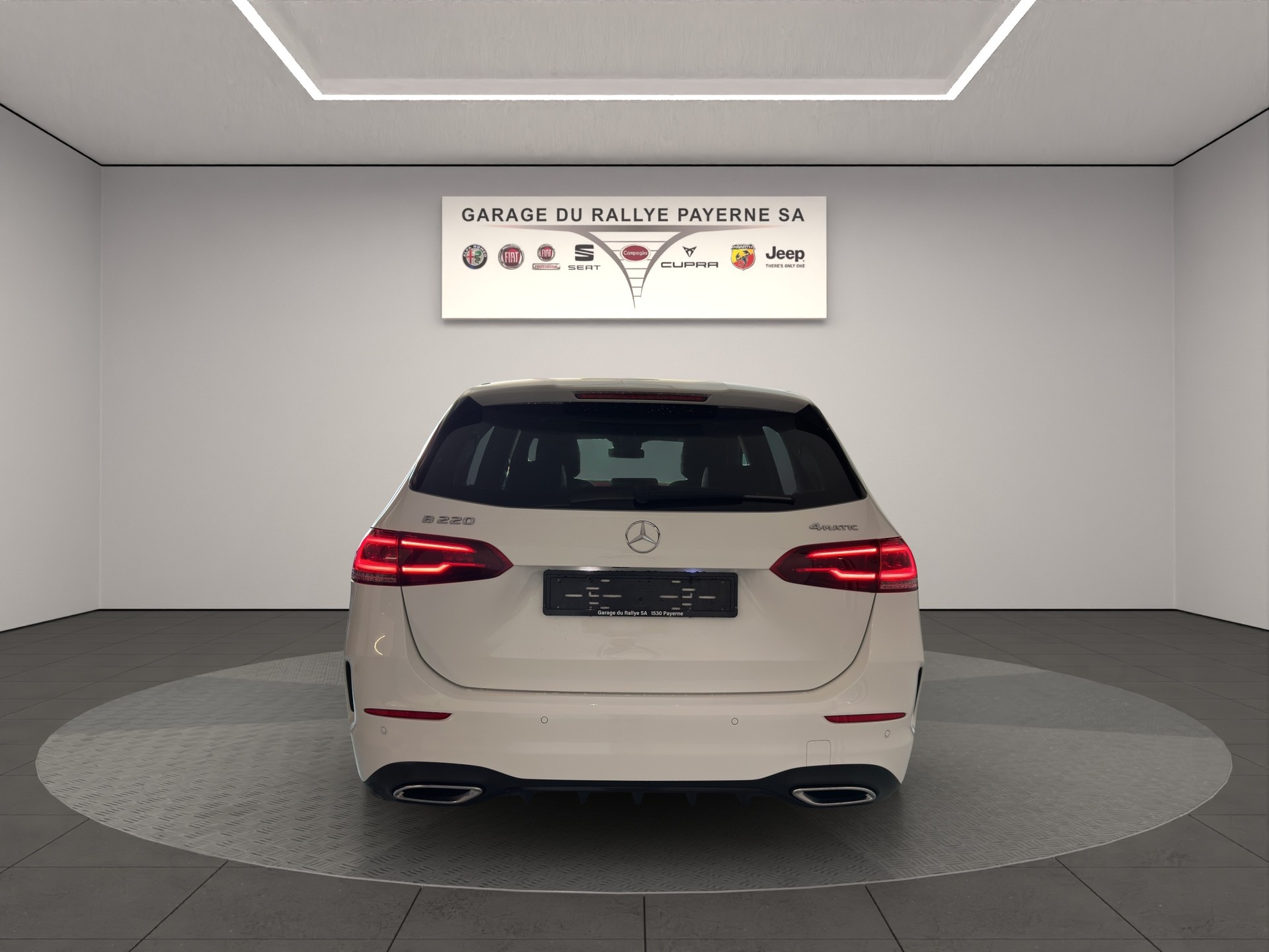 MERCEDES-BENZ B 220 4Matic AMG Line 7G-DCT-image-3